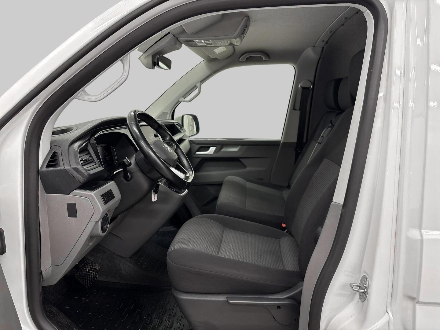 VOLKSWAGEN Transporter 2020