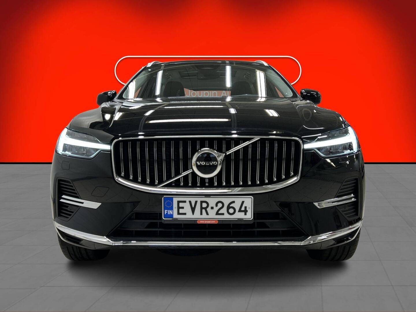 VOLVO XC60 2023