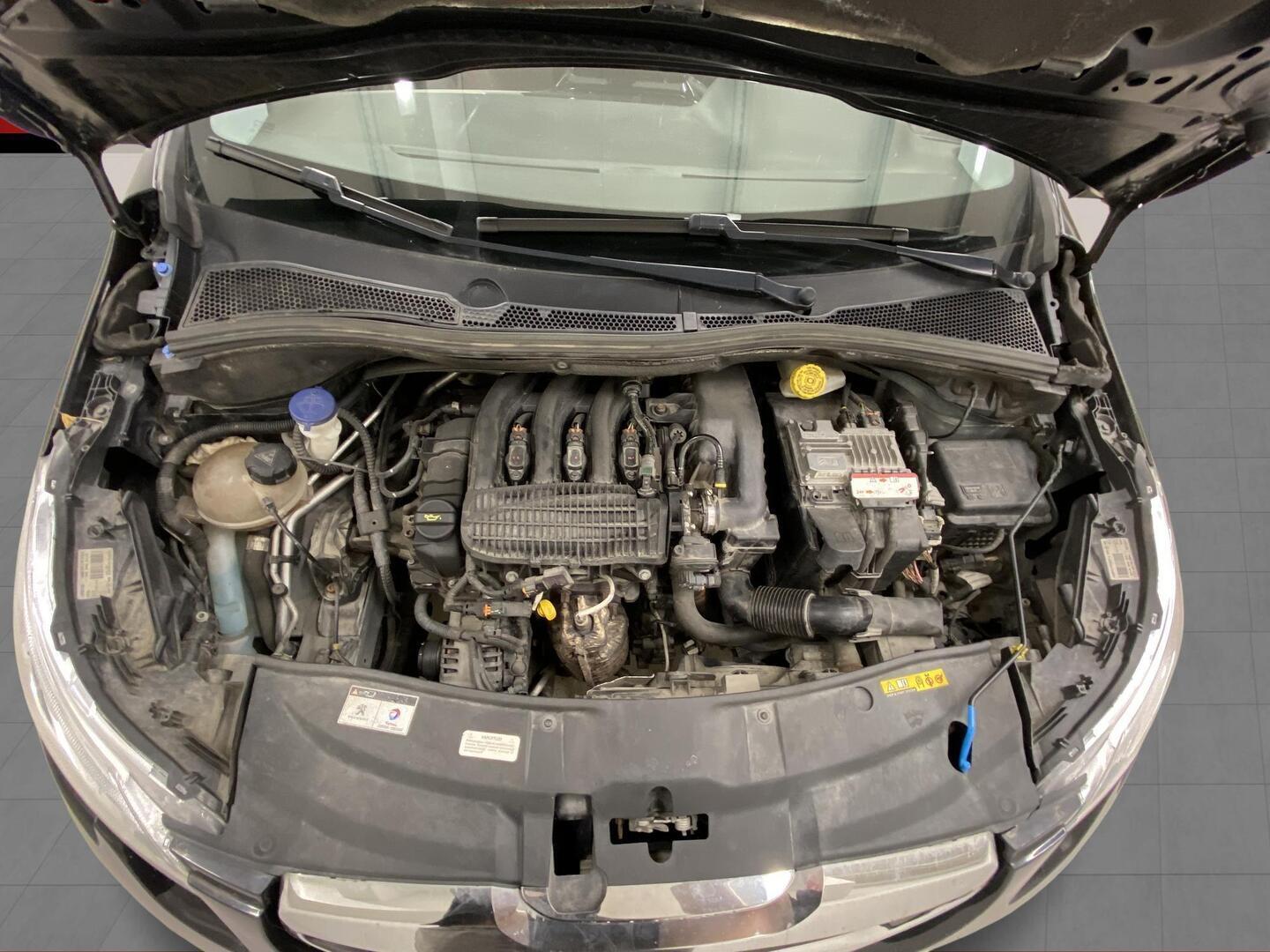 PEUGEOT 2008 2015