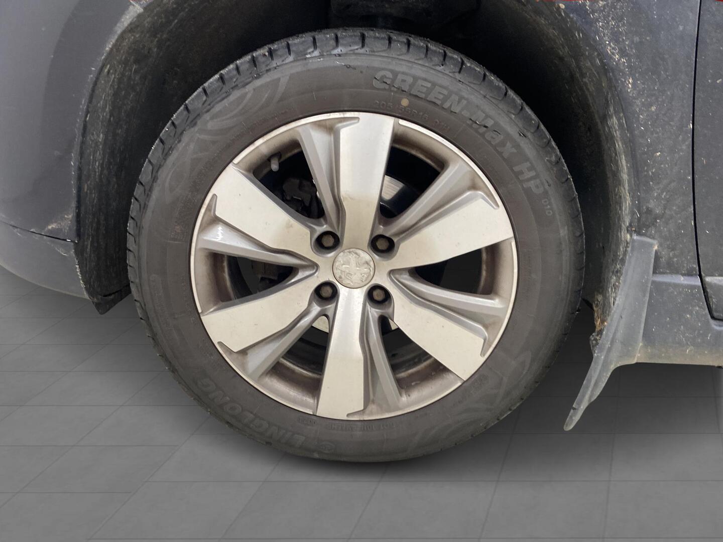 PEUGEOT 2008 2015