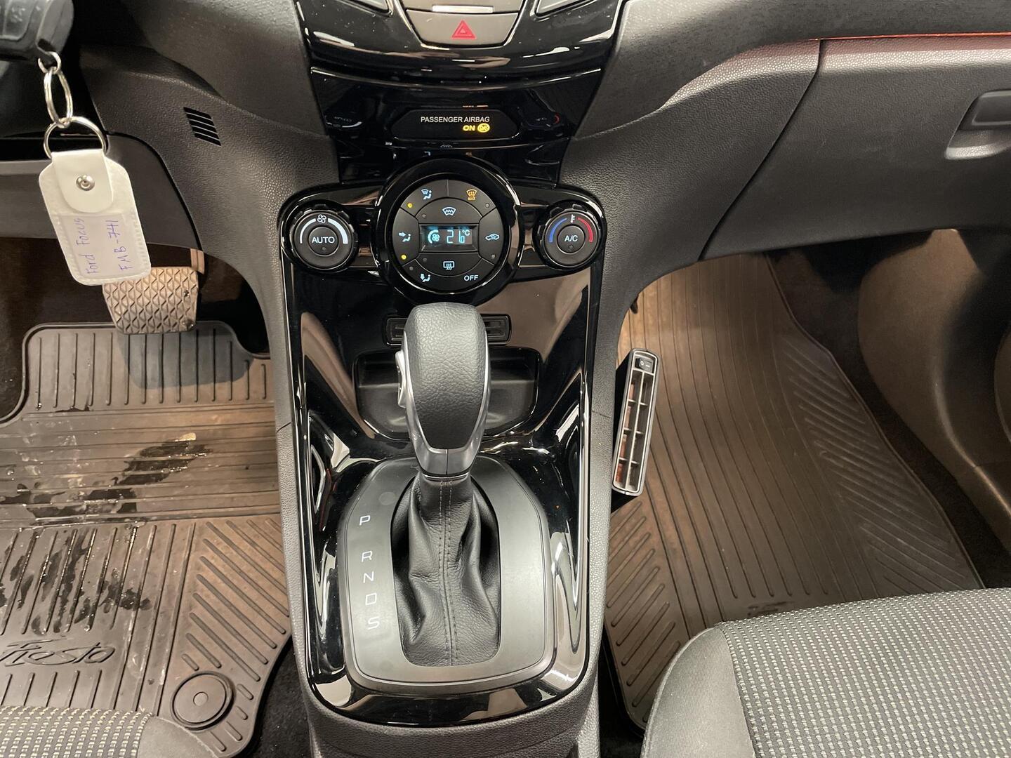 FORD Fiesta 2015