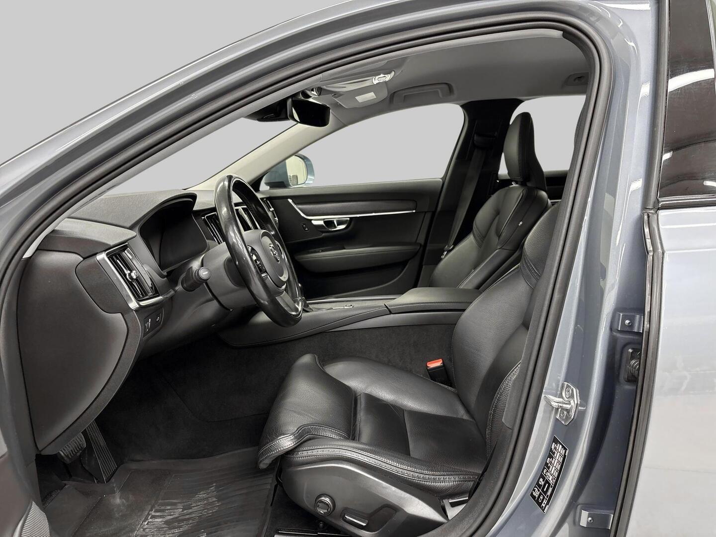 VOLVO V90 Cross Country 2020