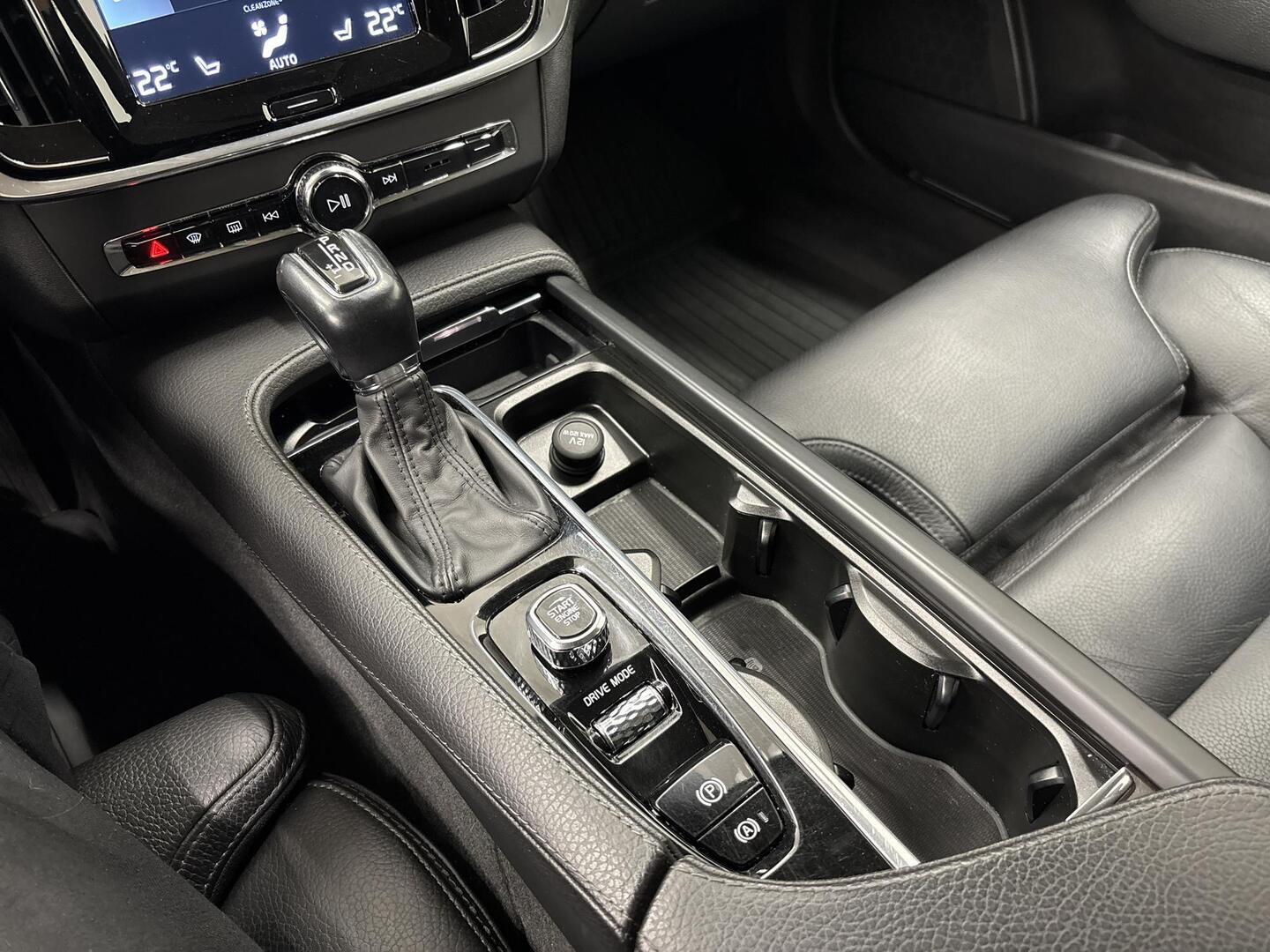 VOLVO V90 Cross Country 2020