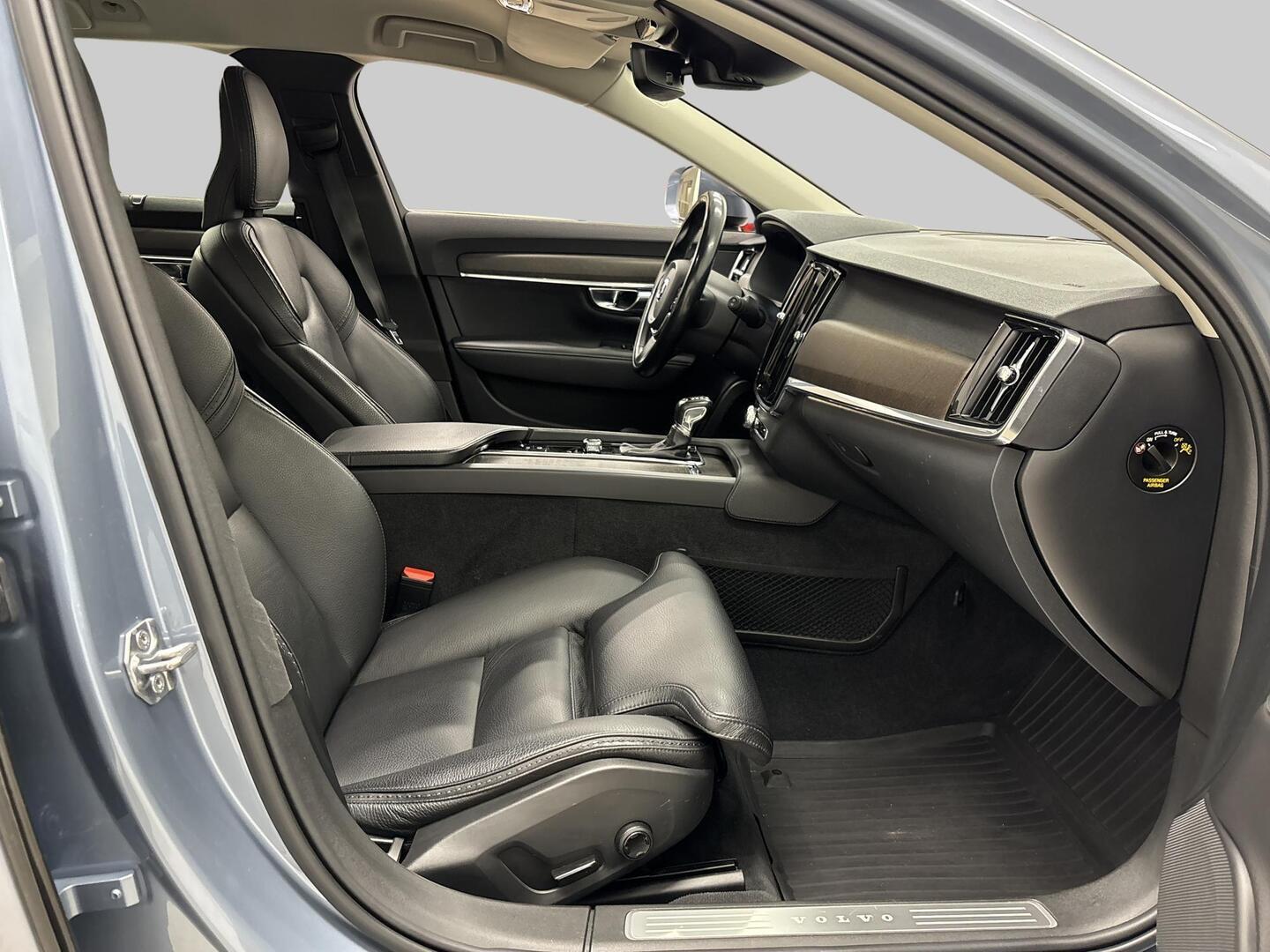 VOLVO V90 Cross Country 2020