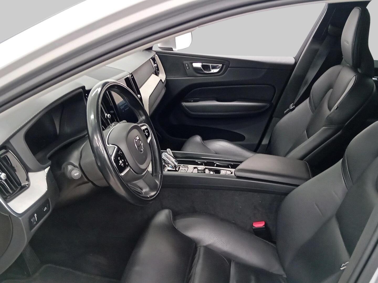VOLVO XC60 2019