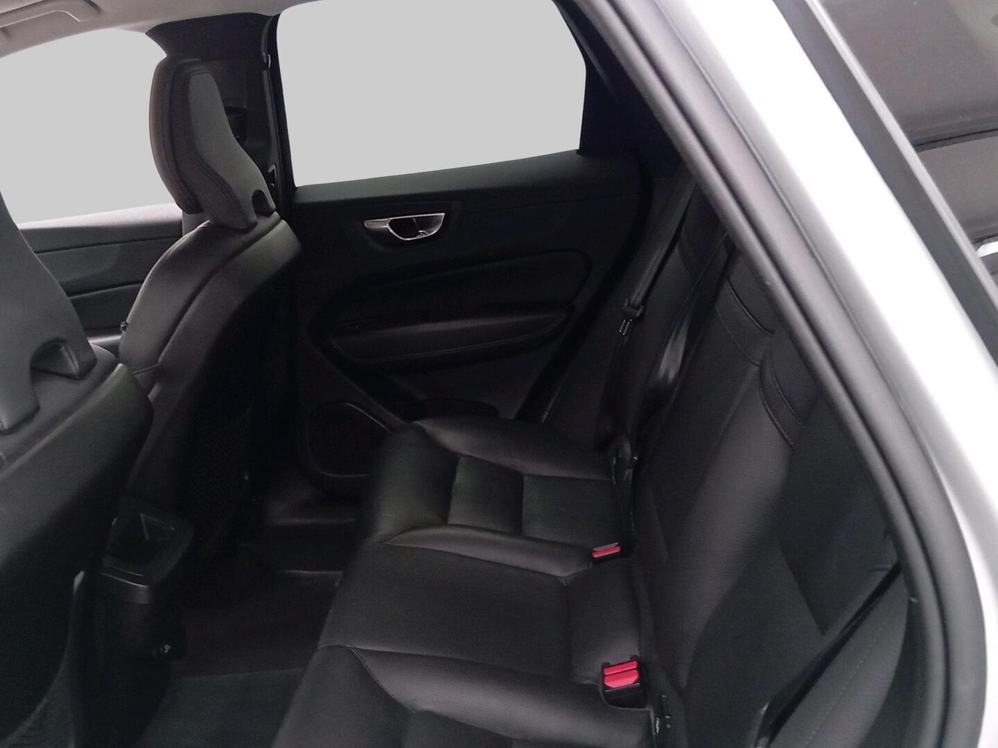 VOLVO XC60 2019