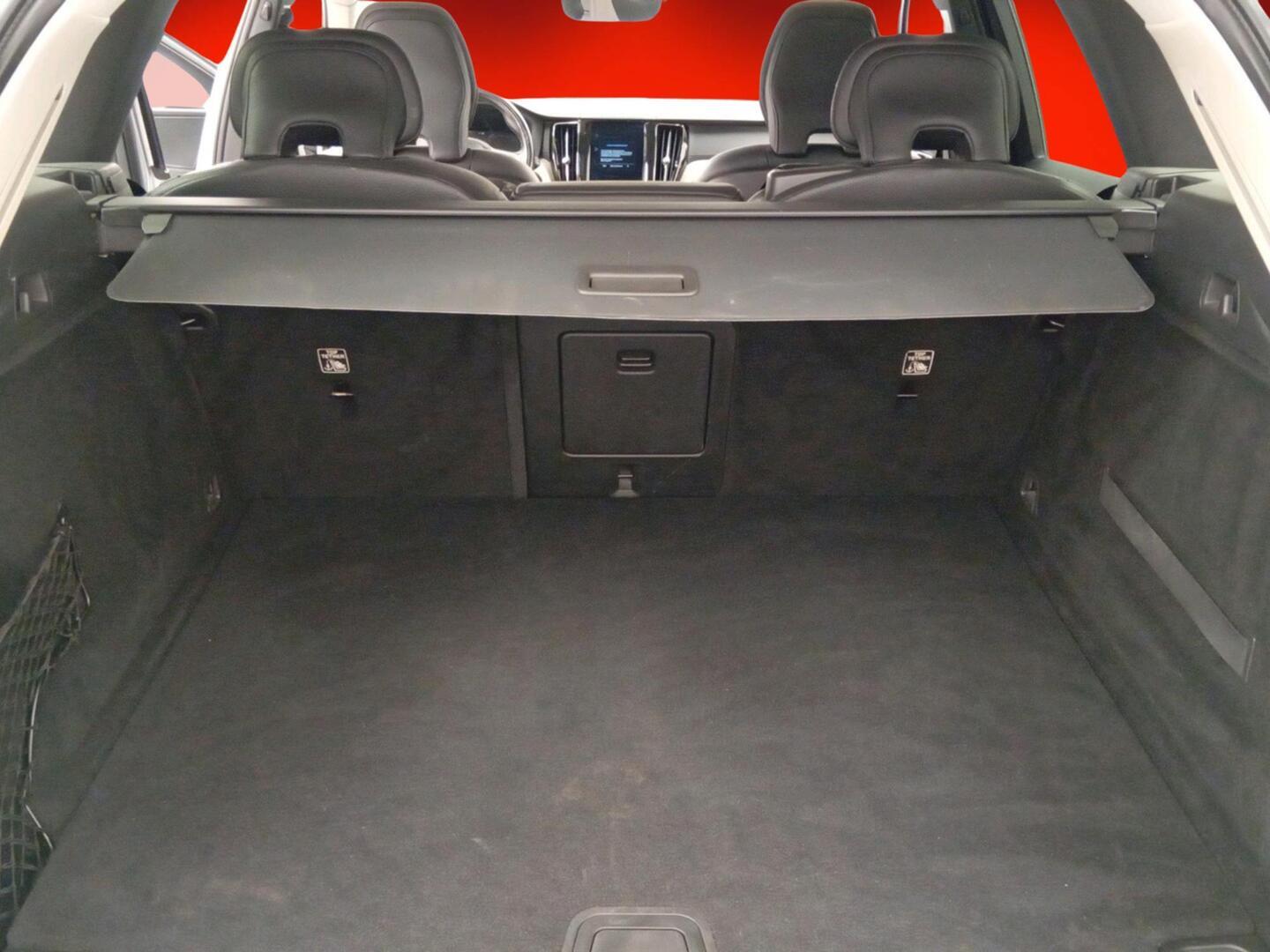 VOLVO XC60 2019