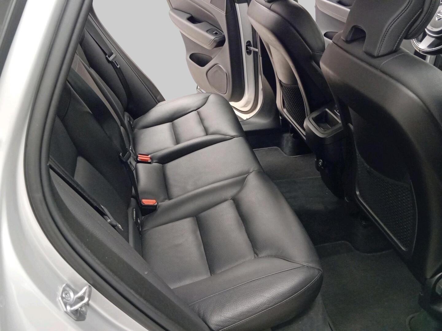 VOLVO XC60 2019
