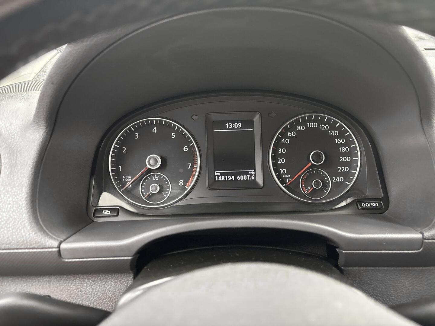 VOLKSWAGEN Caddy 2011