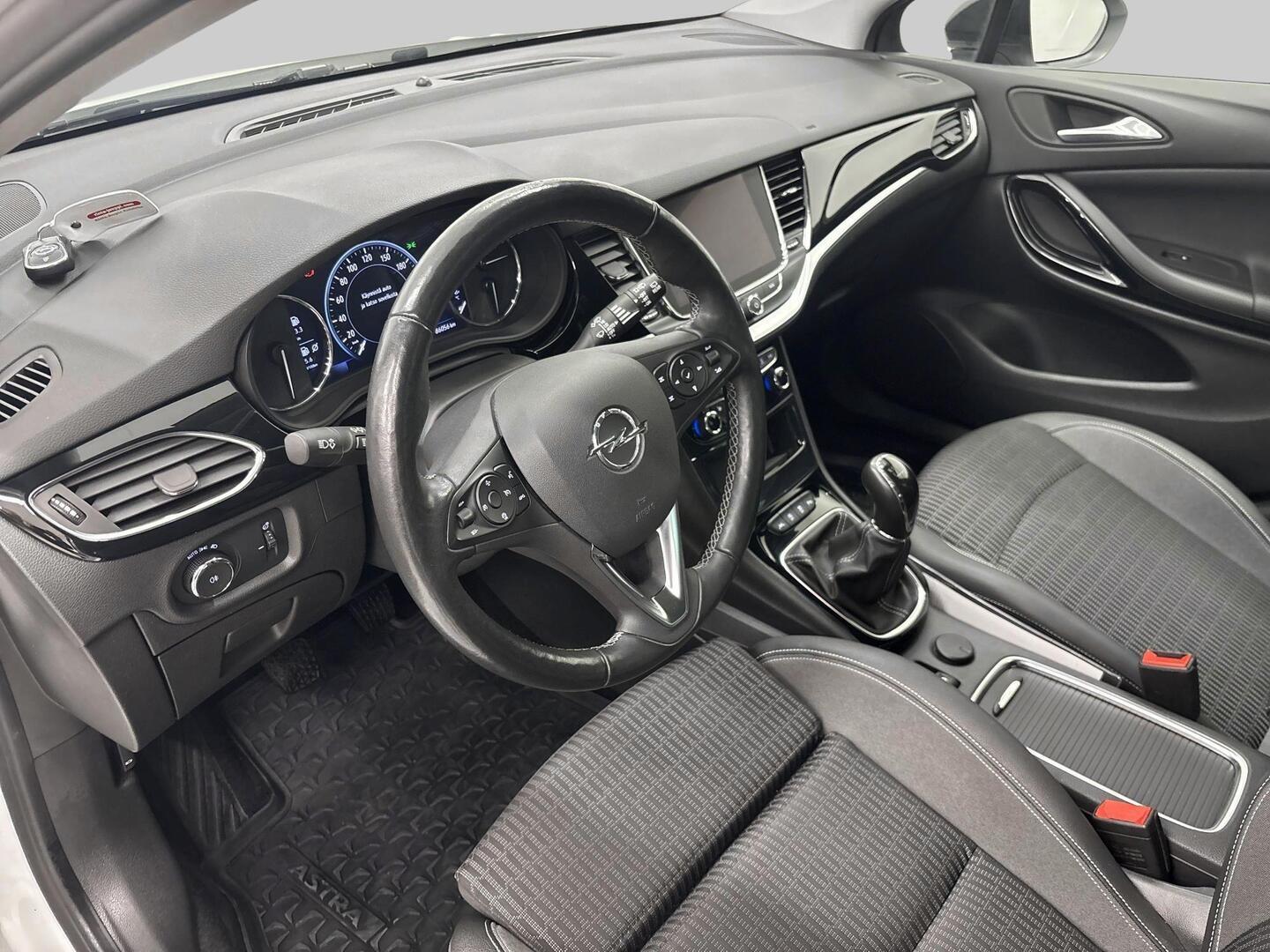OPEL Astra 2021