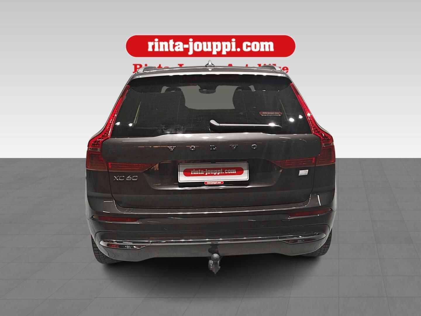 VOLVO XC60 2023
