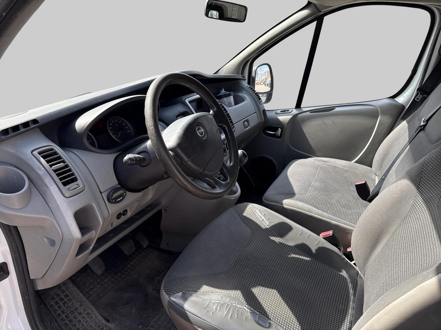 OPEL Vivaro 2011