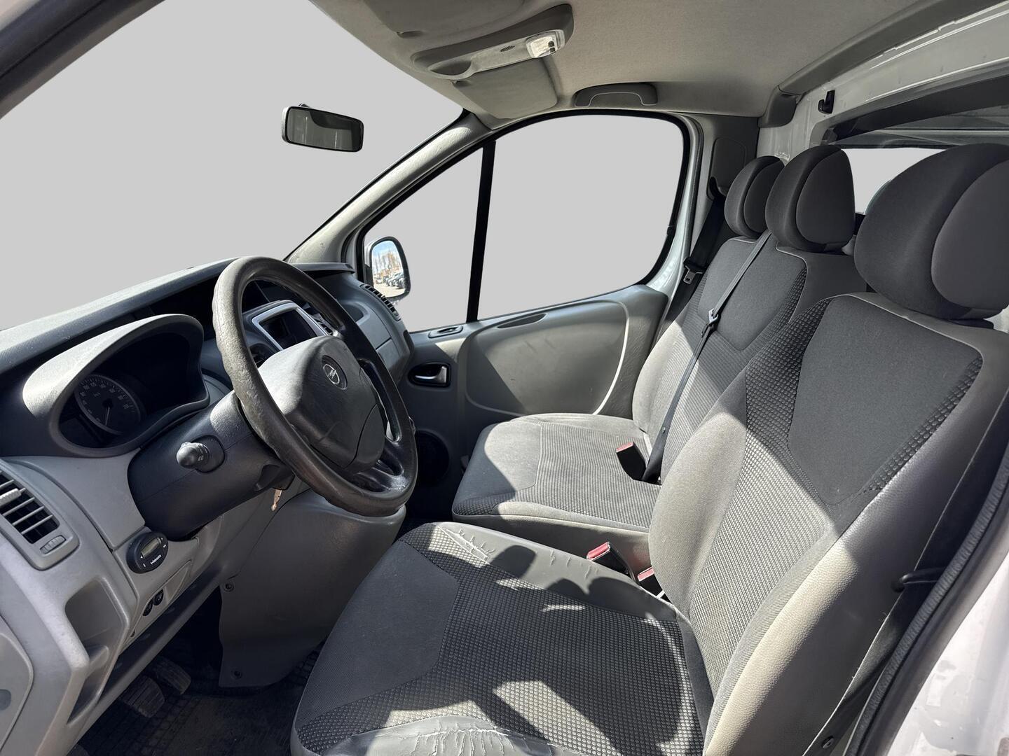 OPEL Vivaro 2011