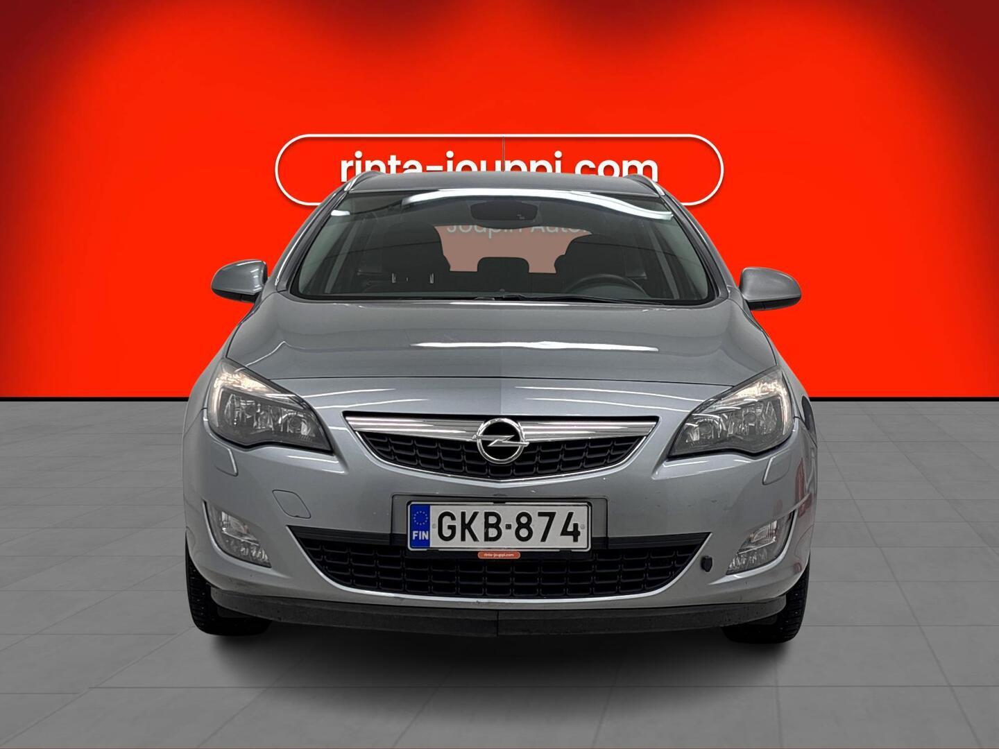 OPEL Astra 2012