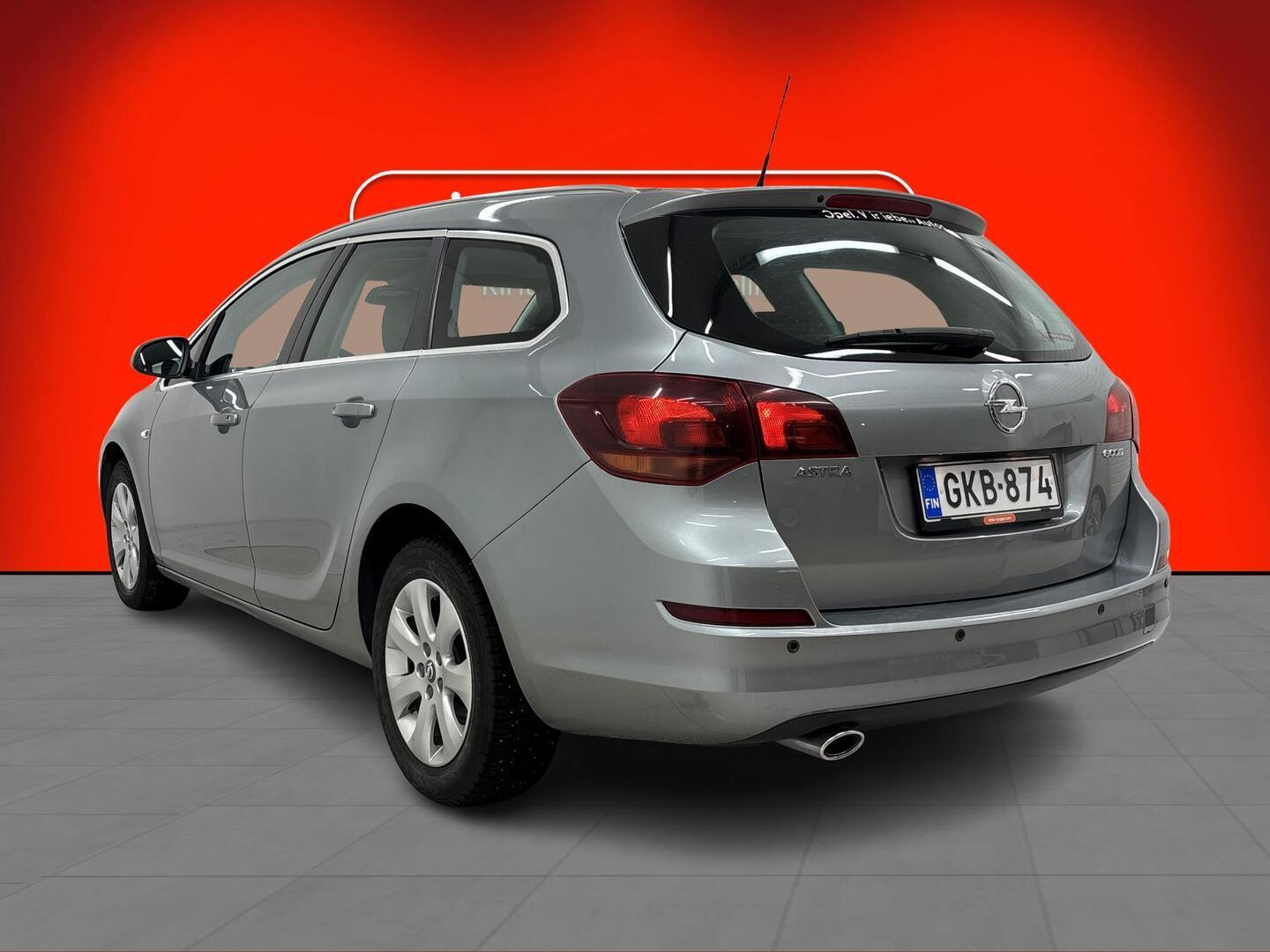 OPEL Astra 2012