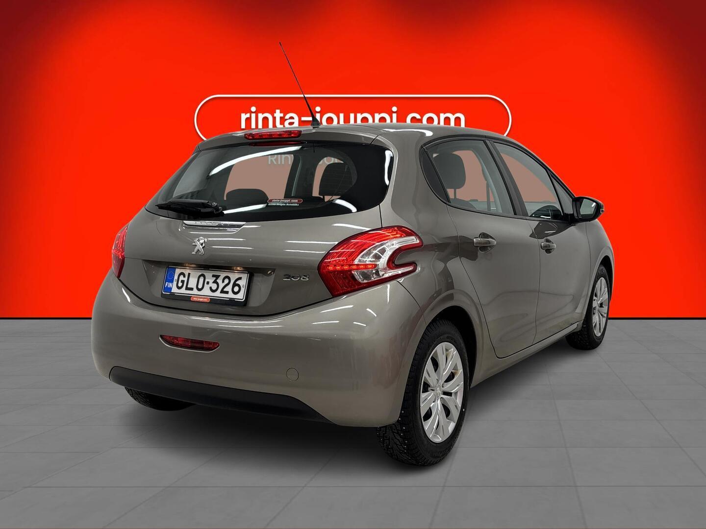 PEUGEOT 208 2015