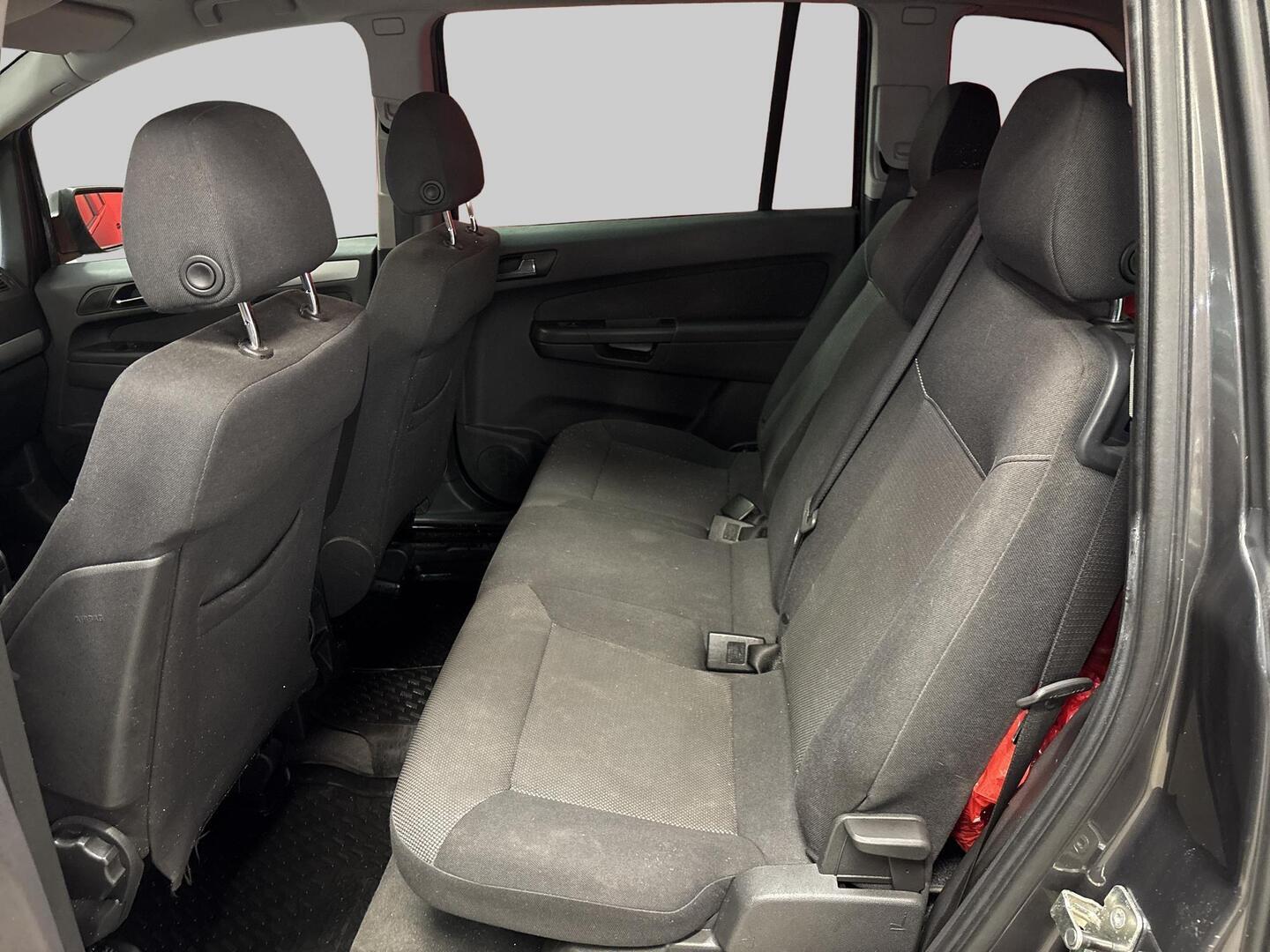 OPEL Zafira 2010