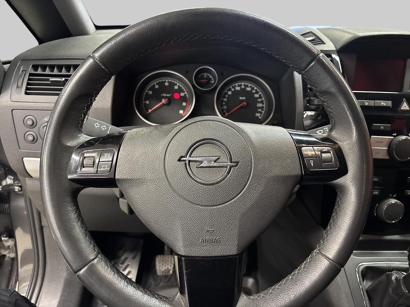 OPEL Zafira 2010