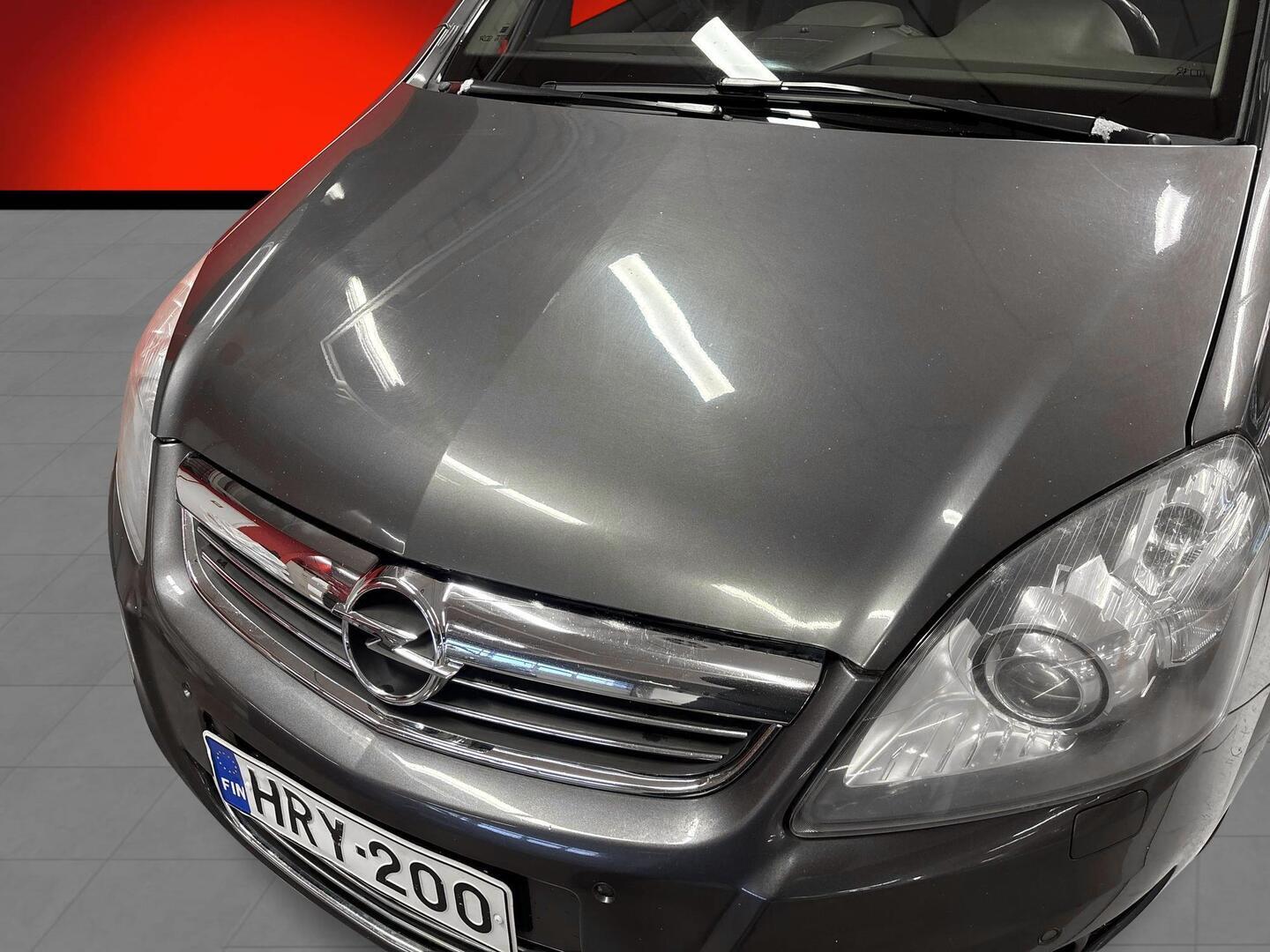 OPEL Zafira 2010