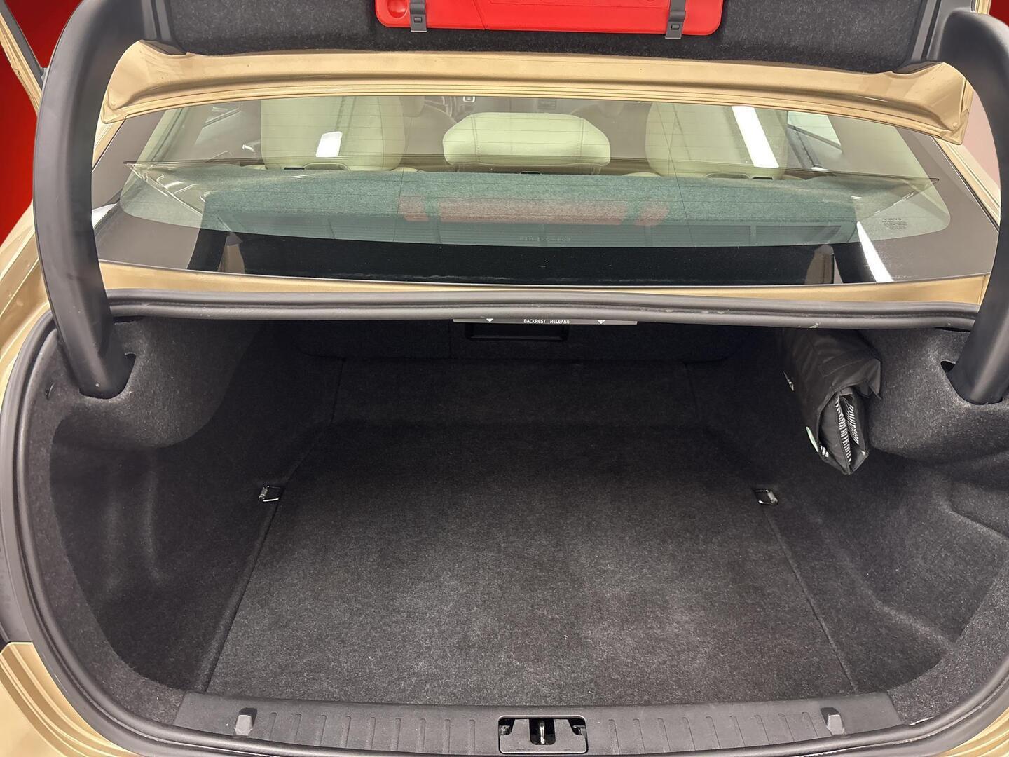 VOLVO S60 2011