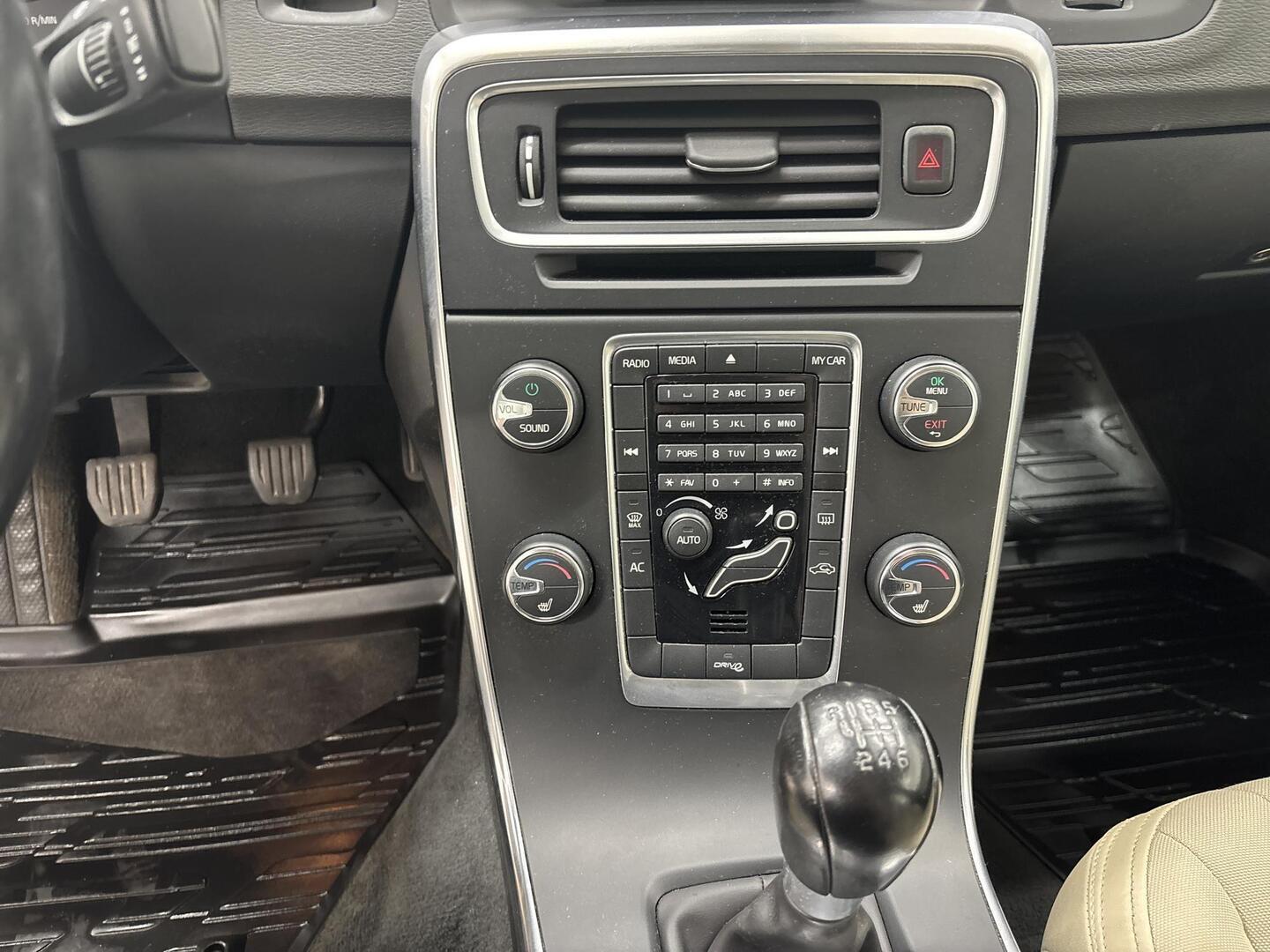 VOLVO S60 2011