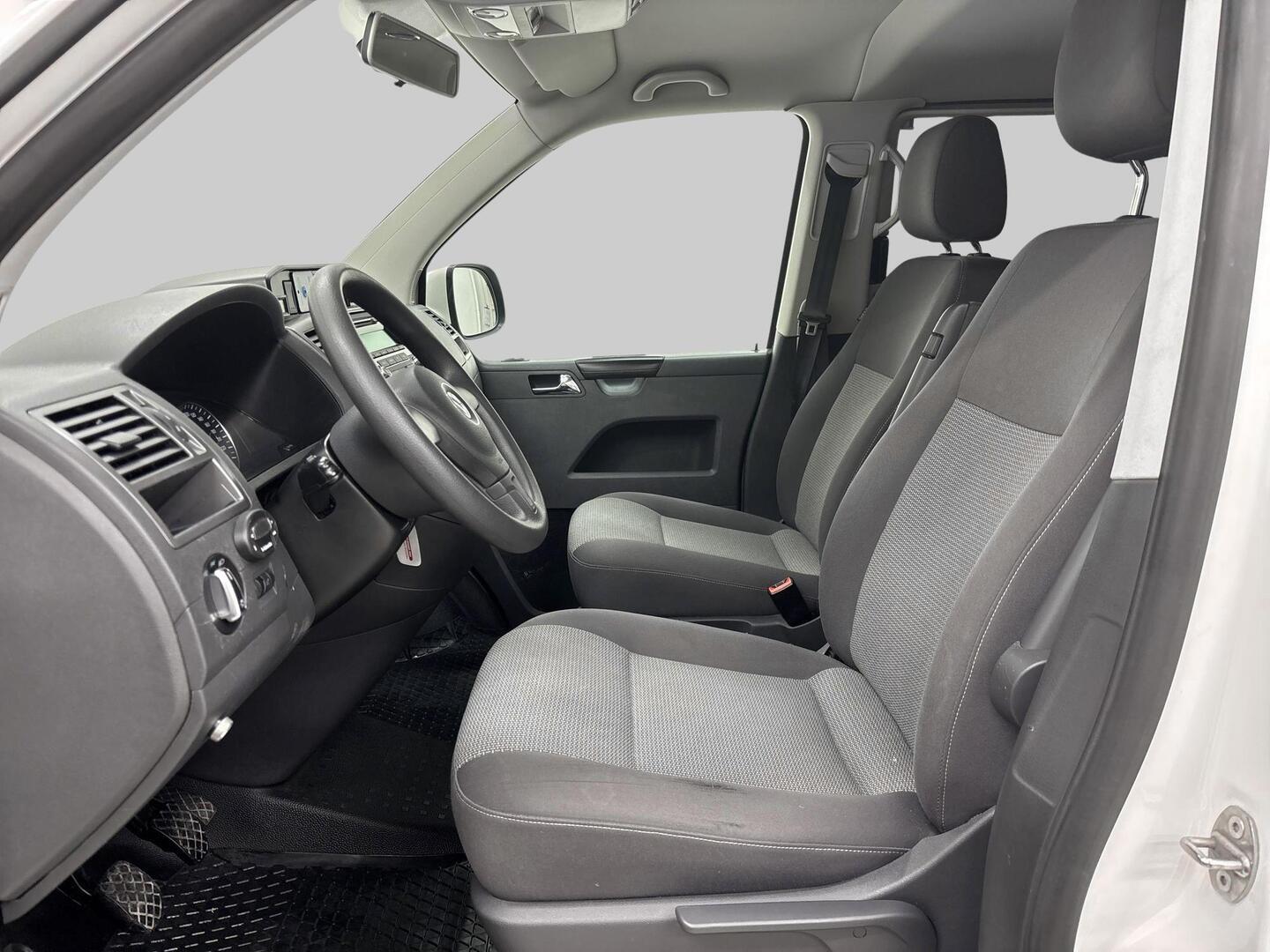 VOLKSWAGEN Caravelle 2014