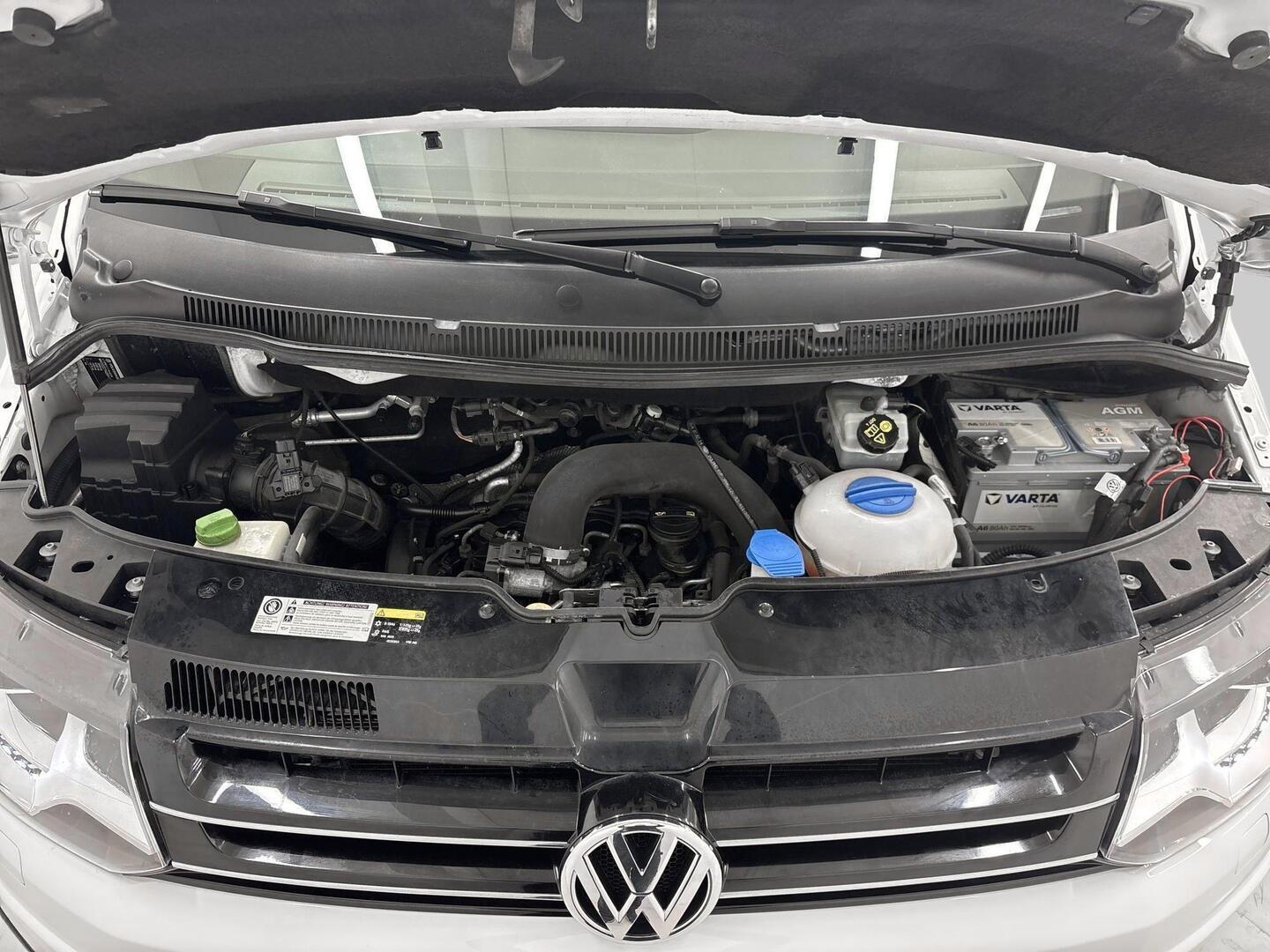 VOLKSWAGEN Caravelle 2014
