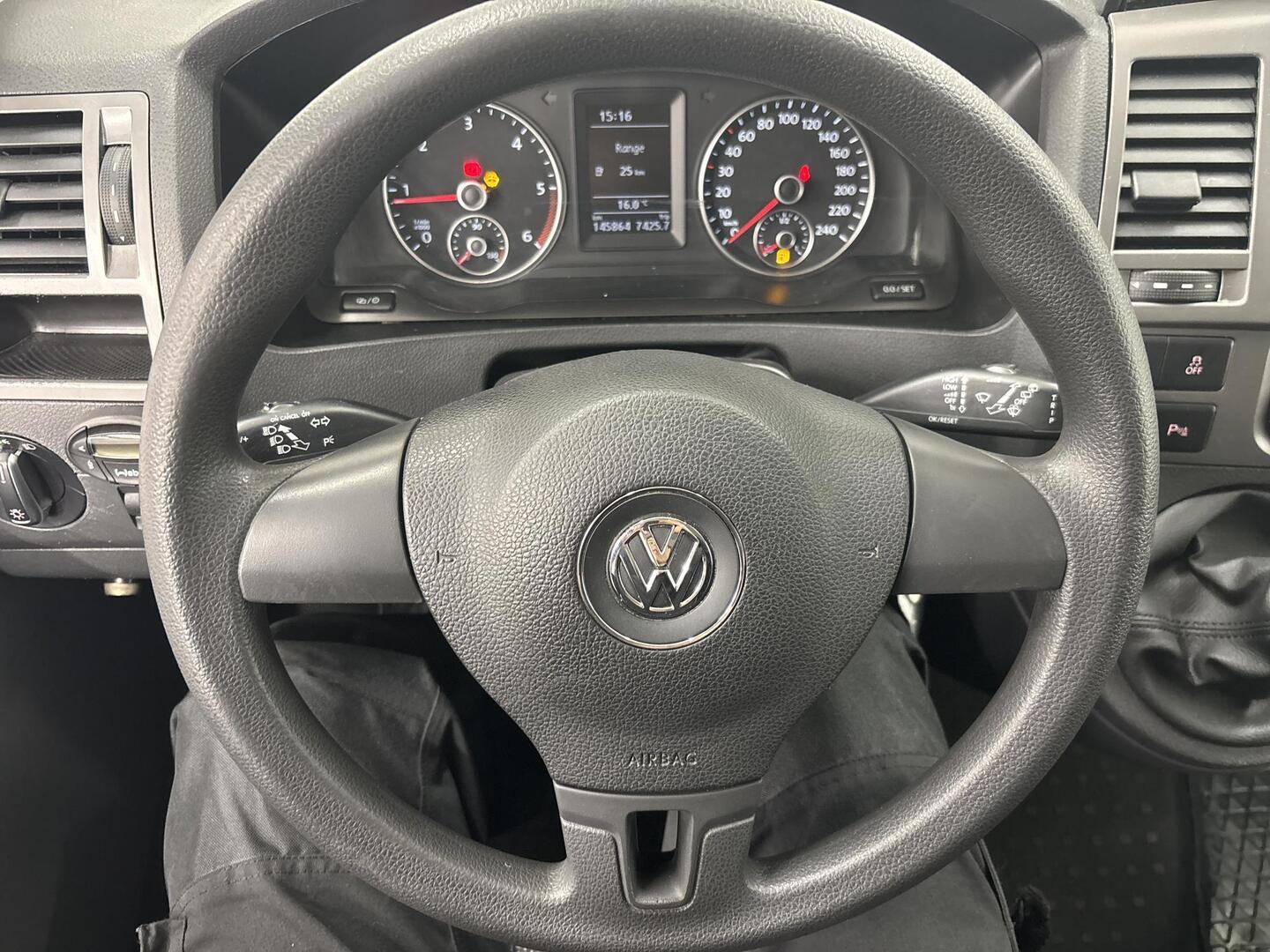 VOLKSWAGEN Caravelle 2014