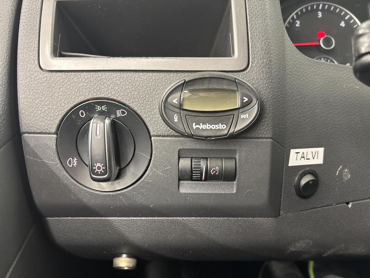 VOLKSWAGEN Caravelle 2014