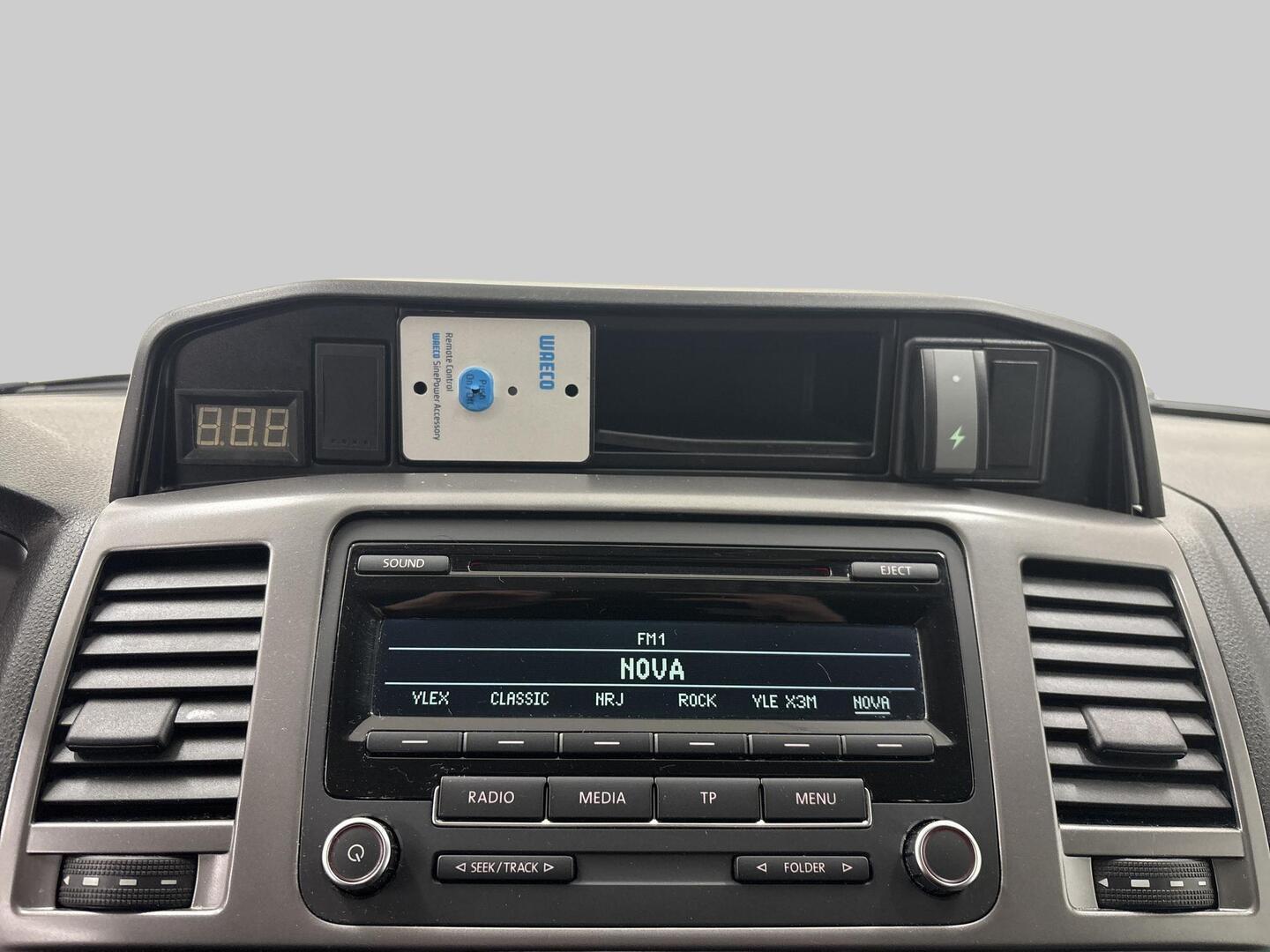 VOLKSWAGEN Caravelle 2014