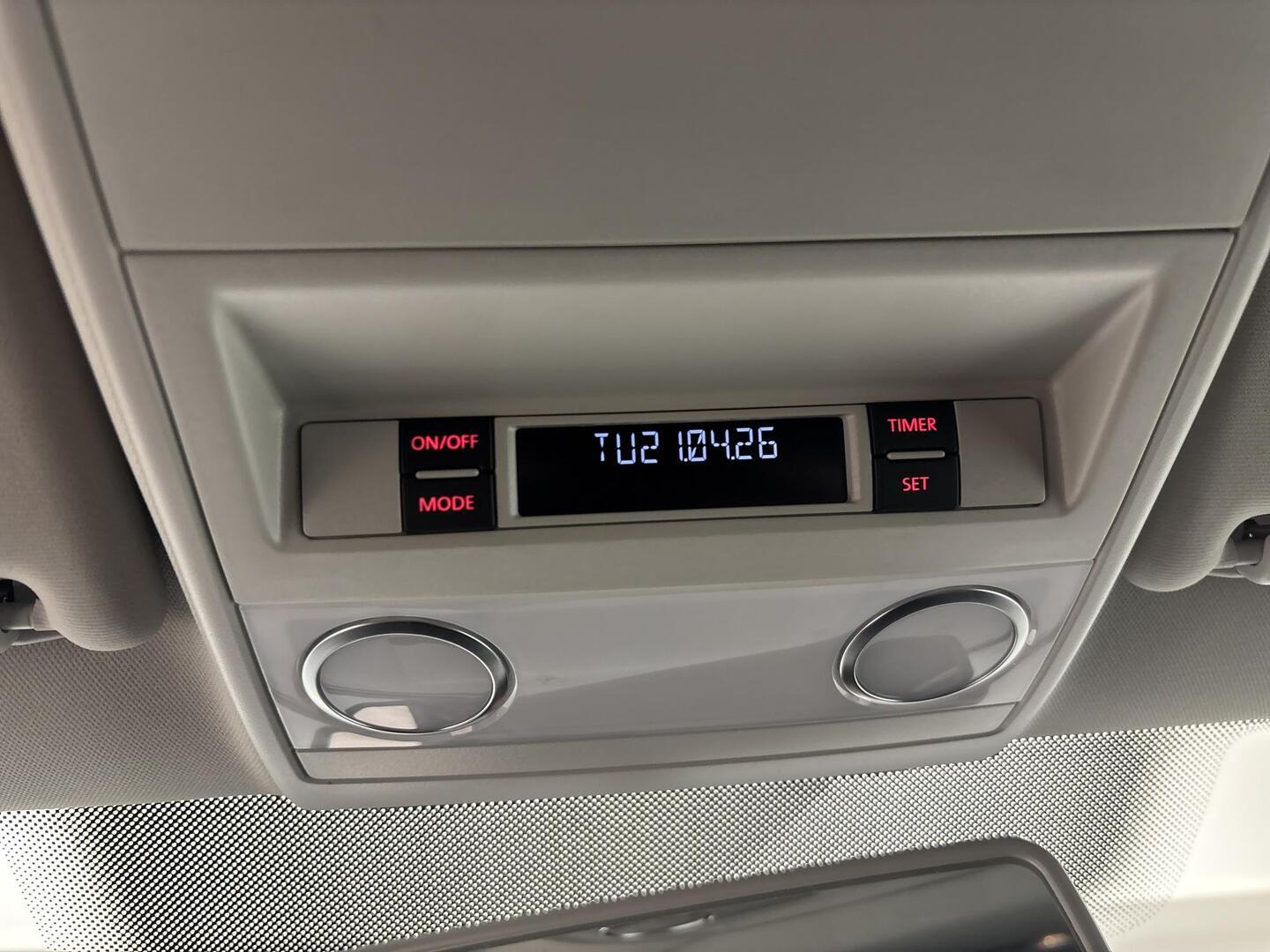 VOLKSWAGEN Caravelle 2014