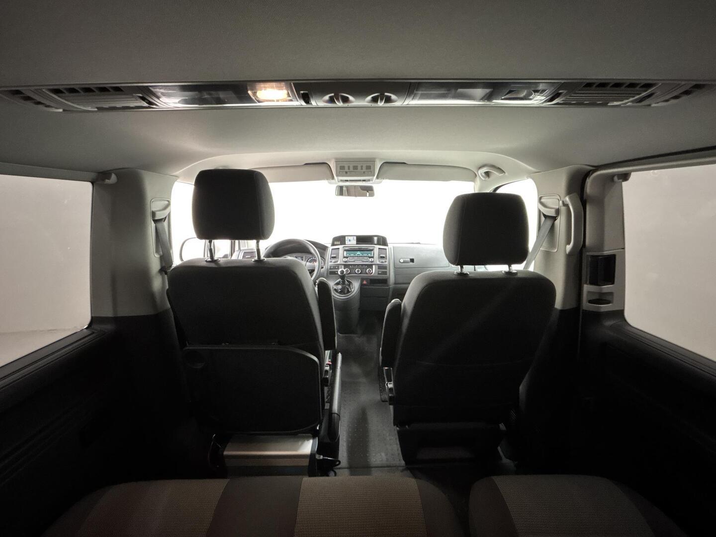 VOLKSWAGEN Caravelle 2014