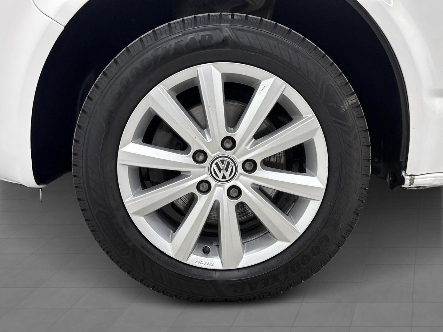 VOLKSWAGEN Caravelle 2014