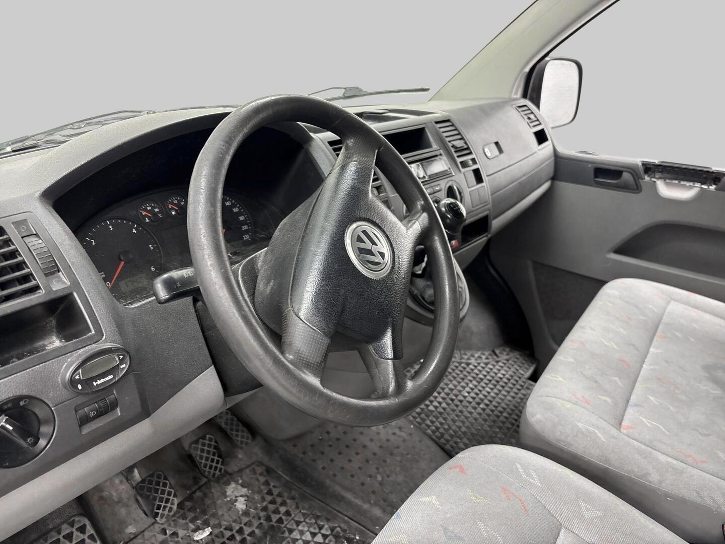 VOLKSWAGEN Transporter 2005