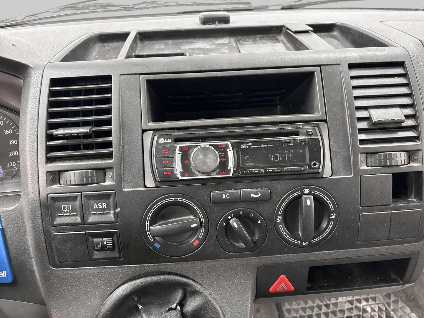 VOLKSWAGEN Transporter 2005