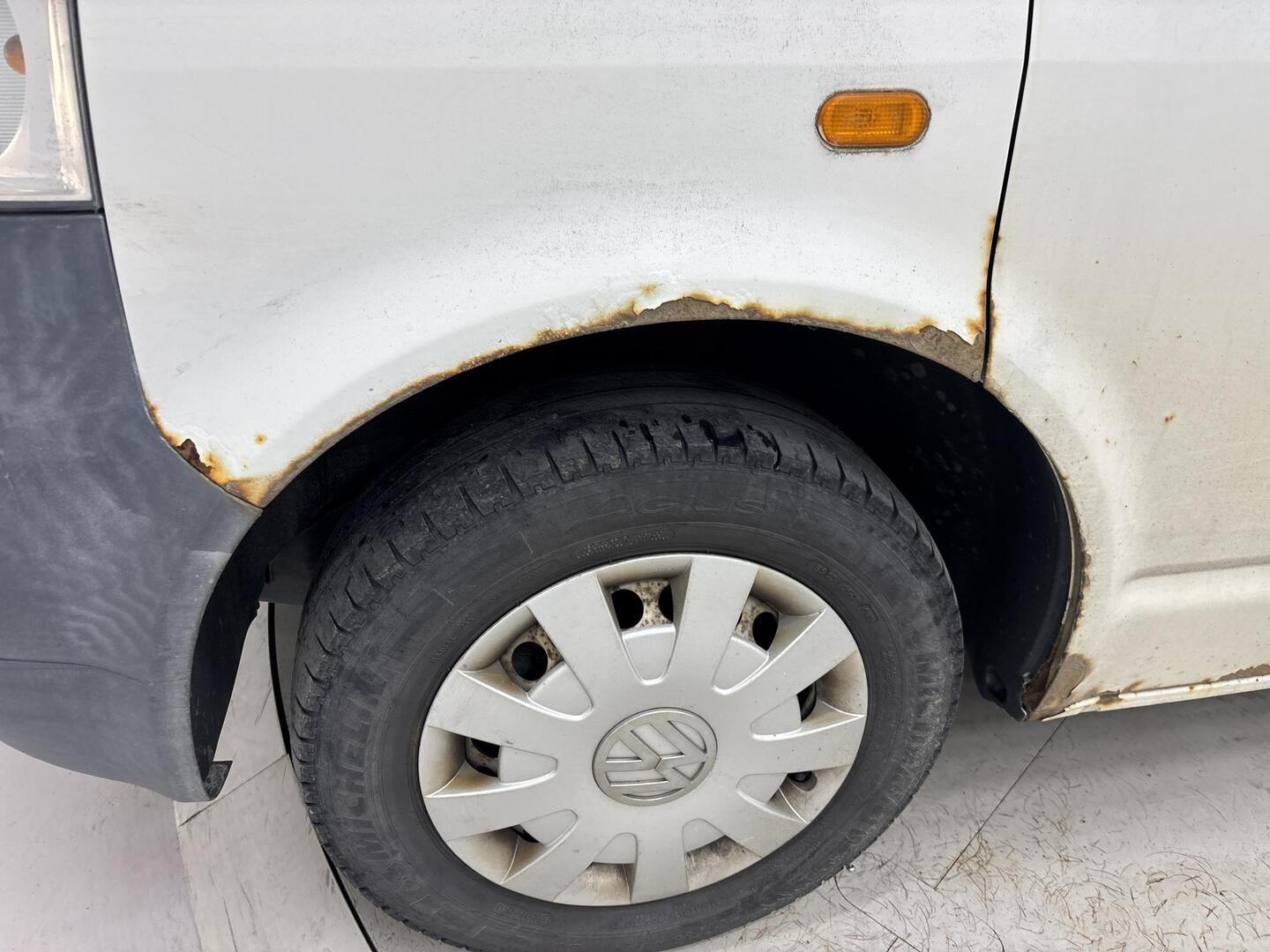 VOLKSWAGEN Transporter 2005