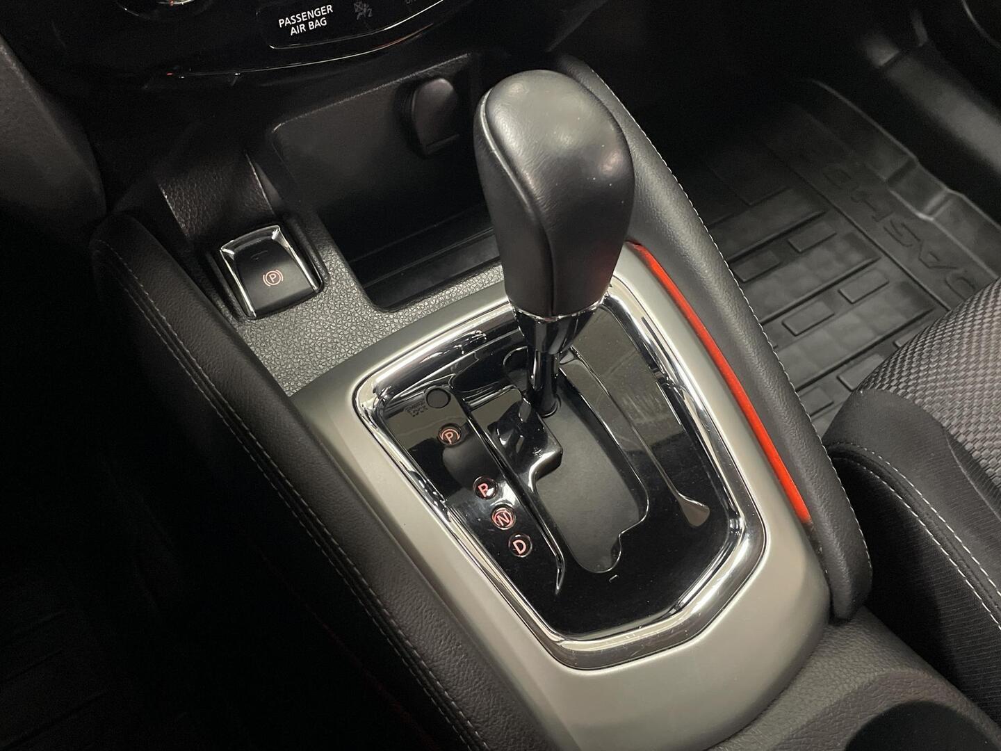 NISSAN Qashqai 2016