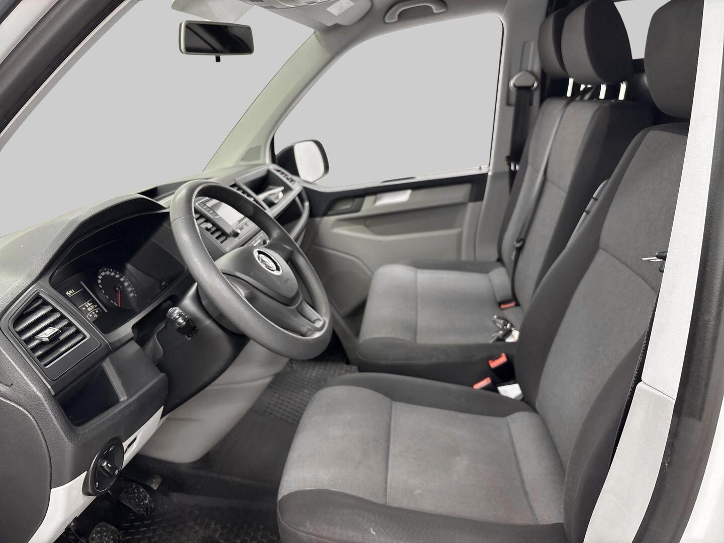 VOLKSWAGEN Transporter 2018