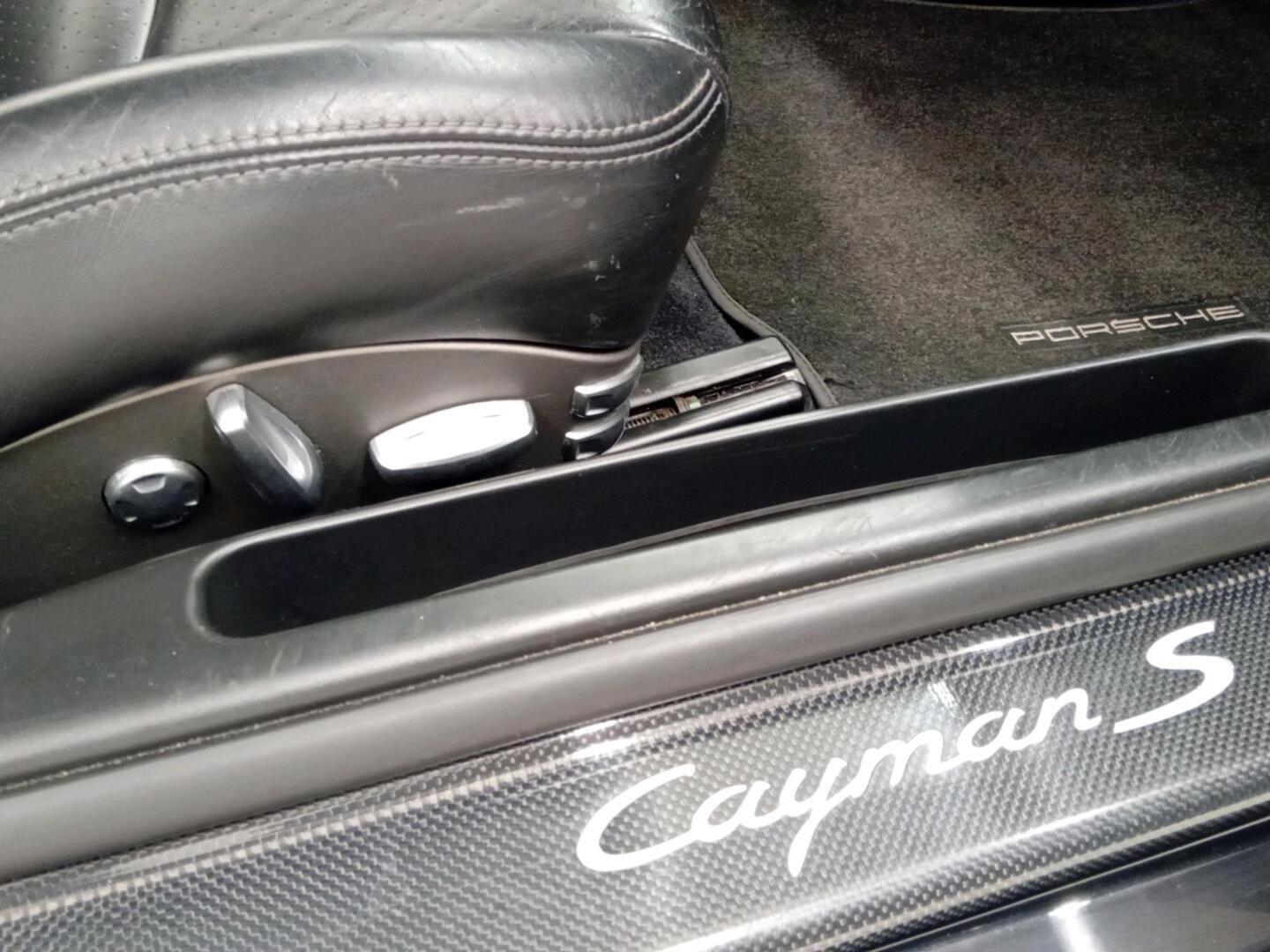 PORSCHE Cayman 2008