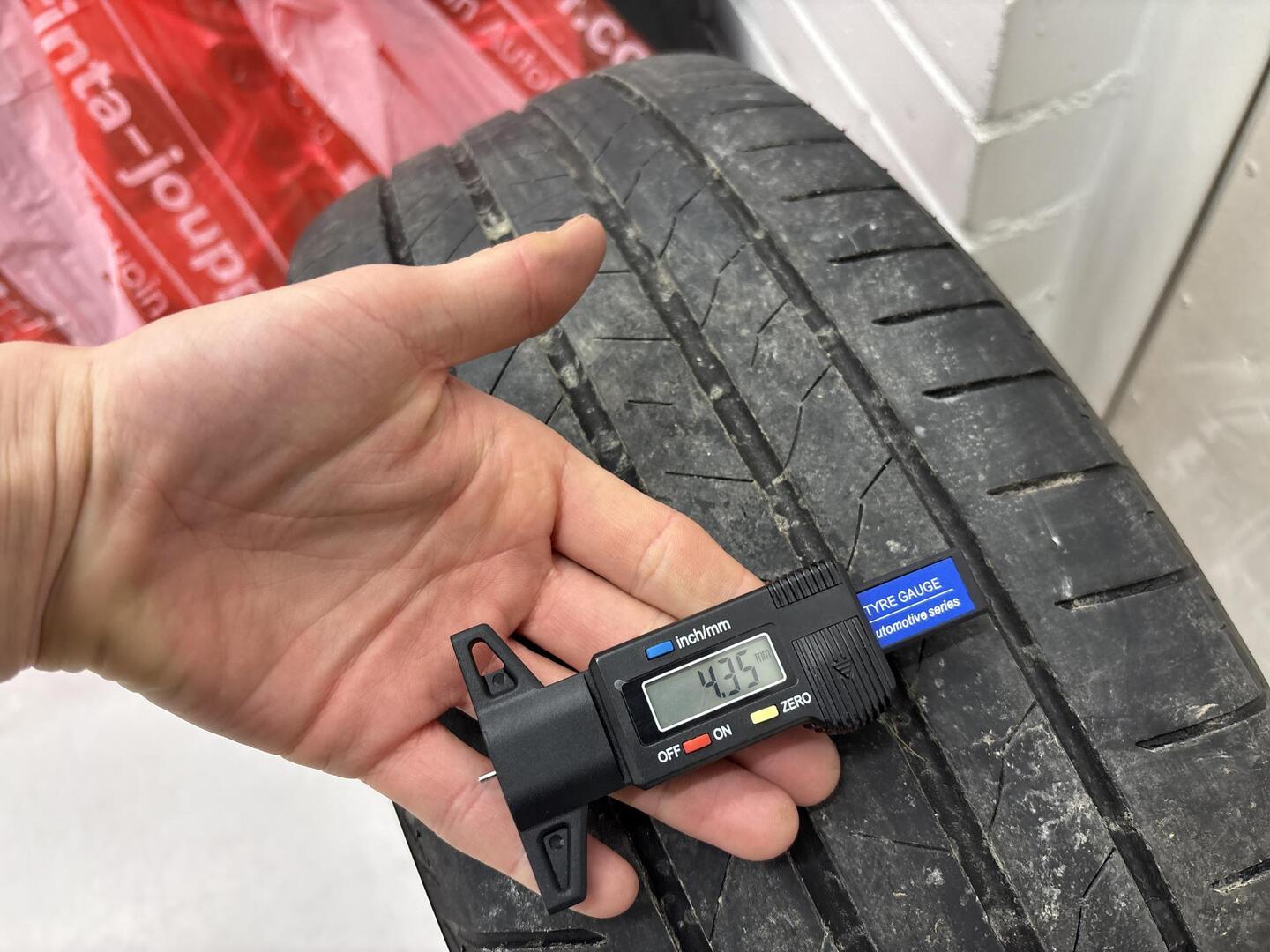 TOYOTA RAV4 2022