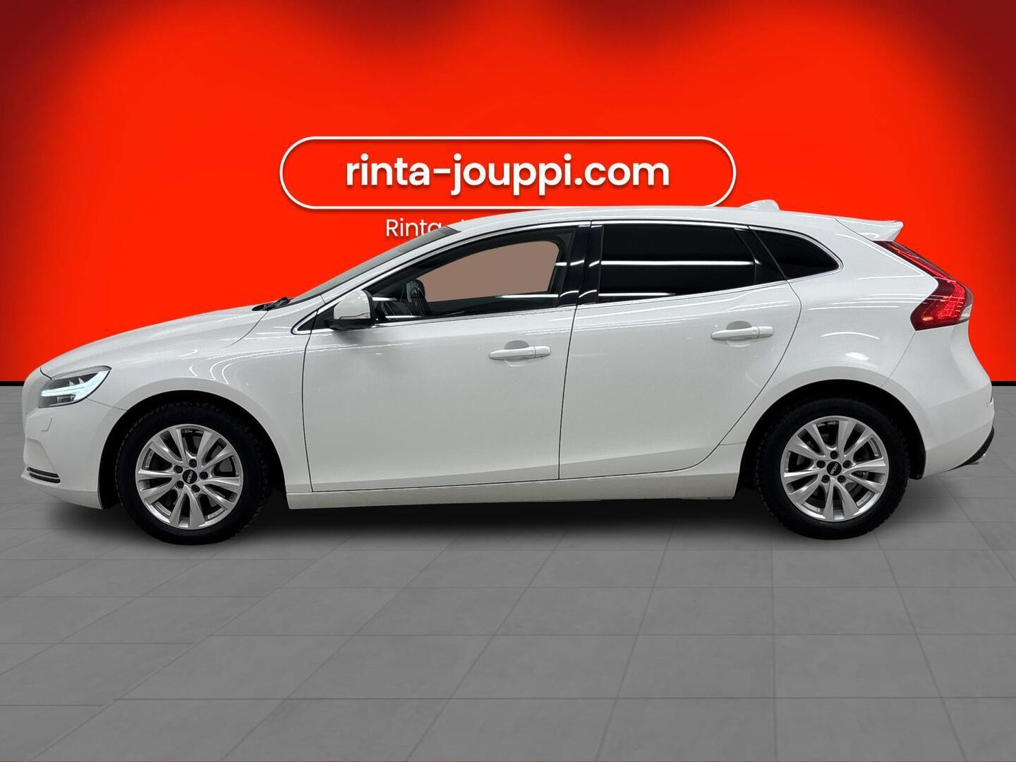 VOLVO V40 2017