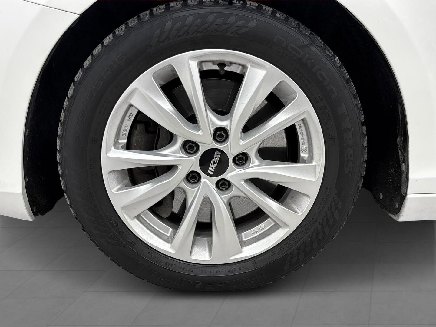 VOLVO V40 2017