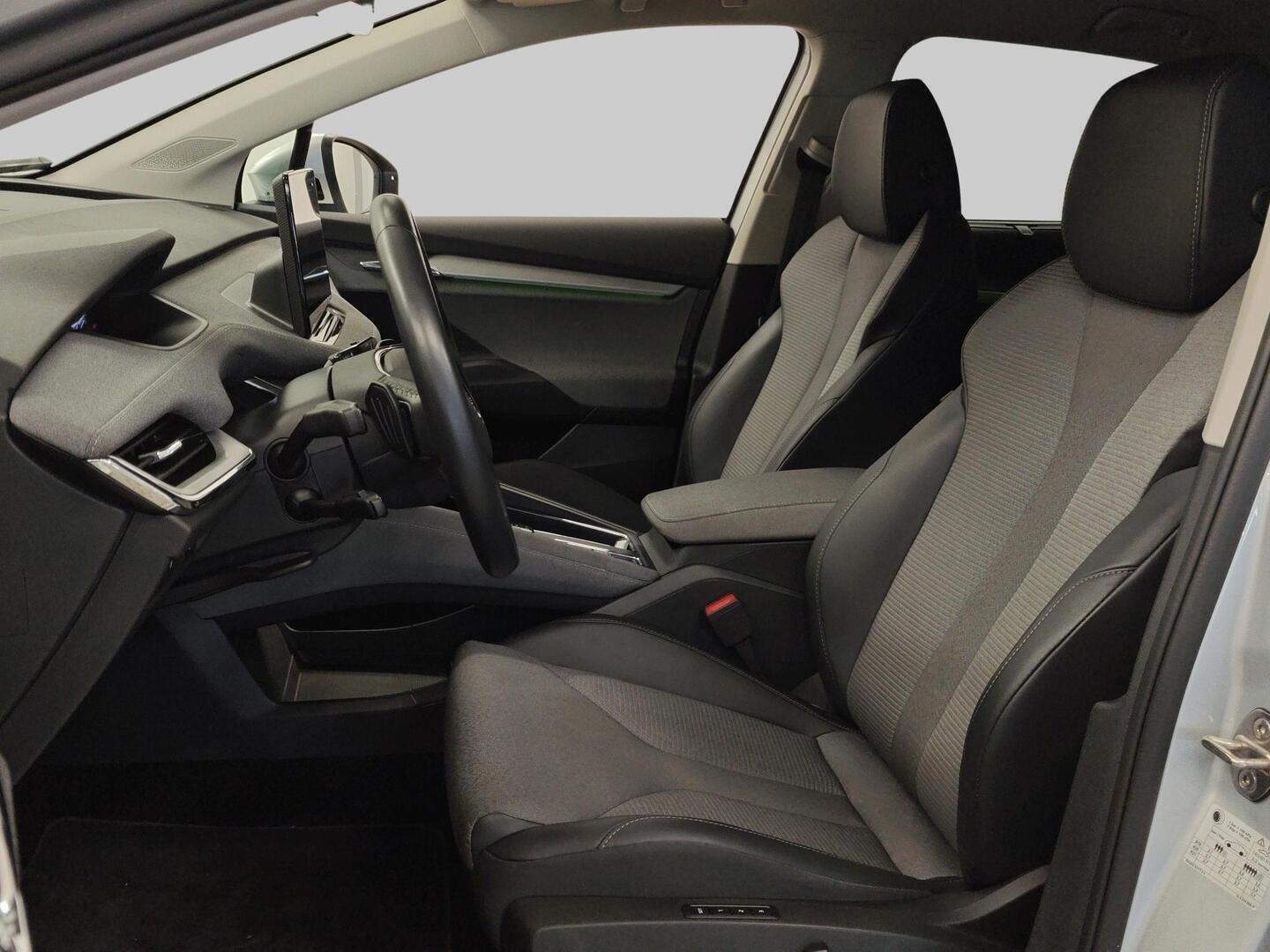 SKODA Enyaq 2023