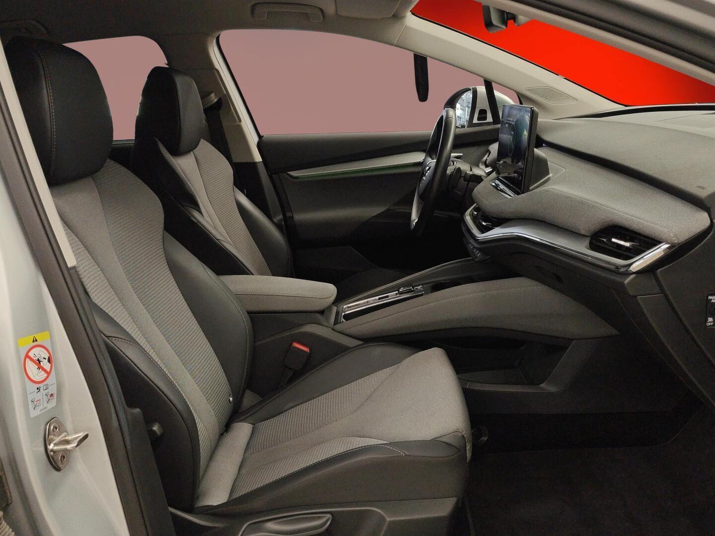 SKODA Enyaq 2023