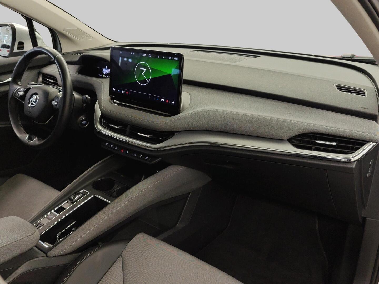 SKODA Enyaq 2023