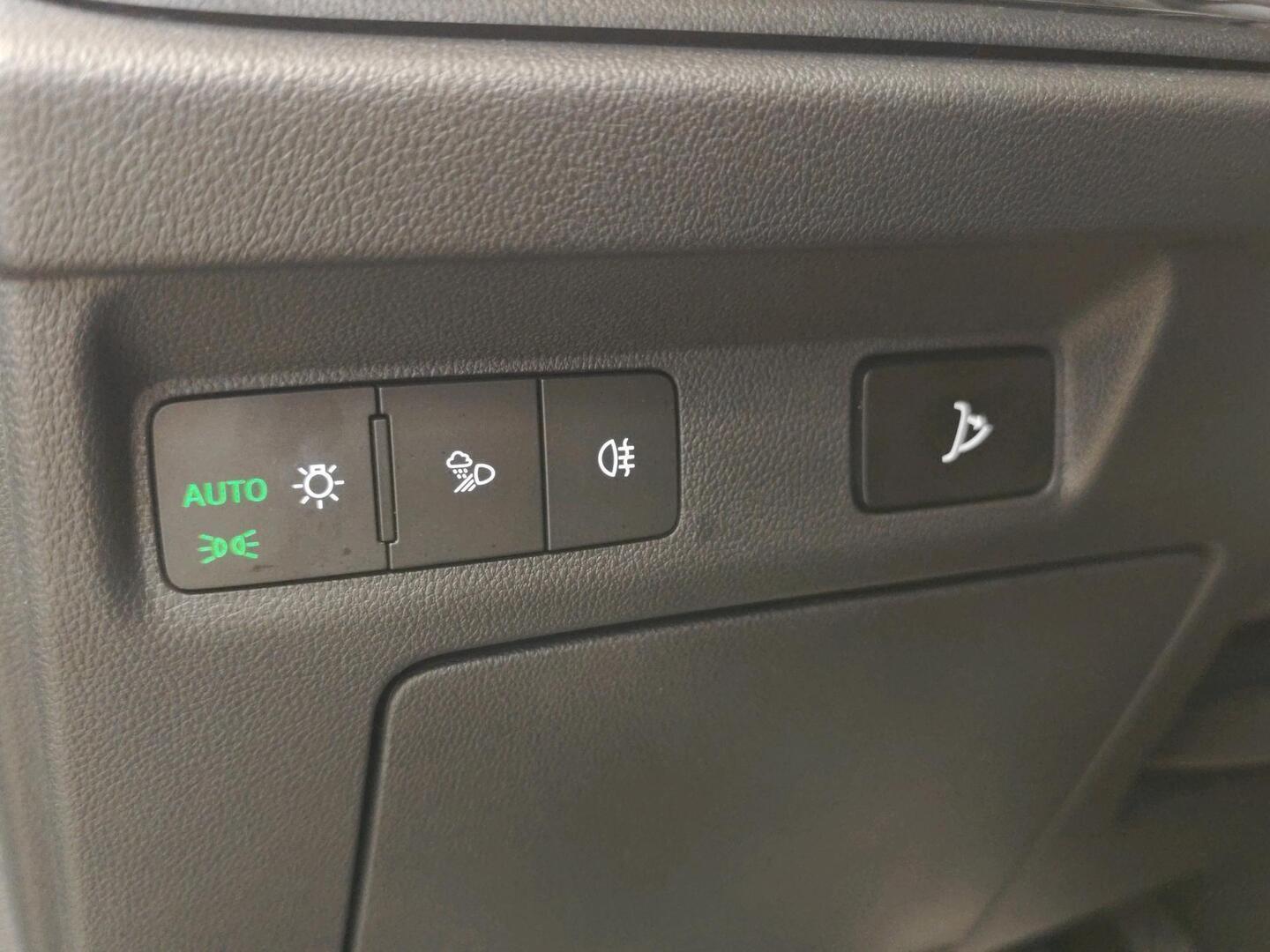 SKODA Enyaq 2023