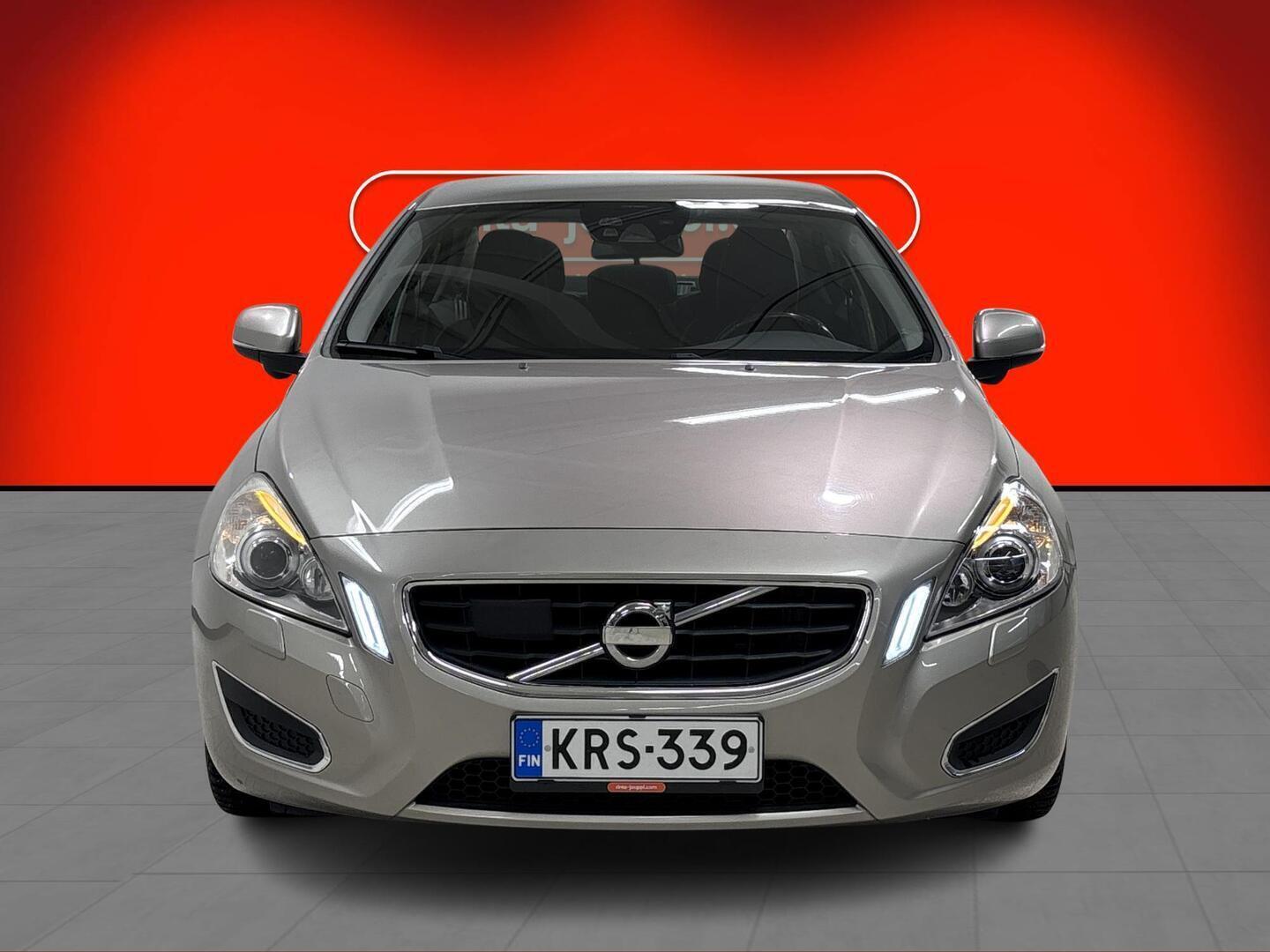 VOLVO S60 2012