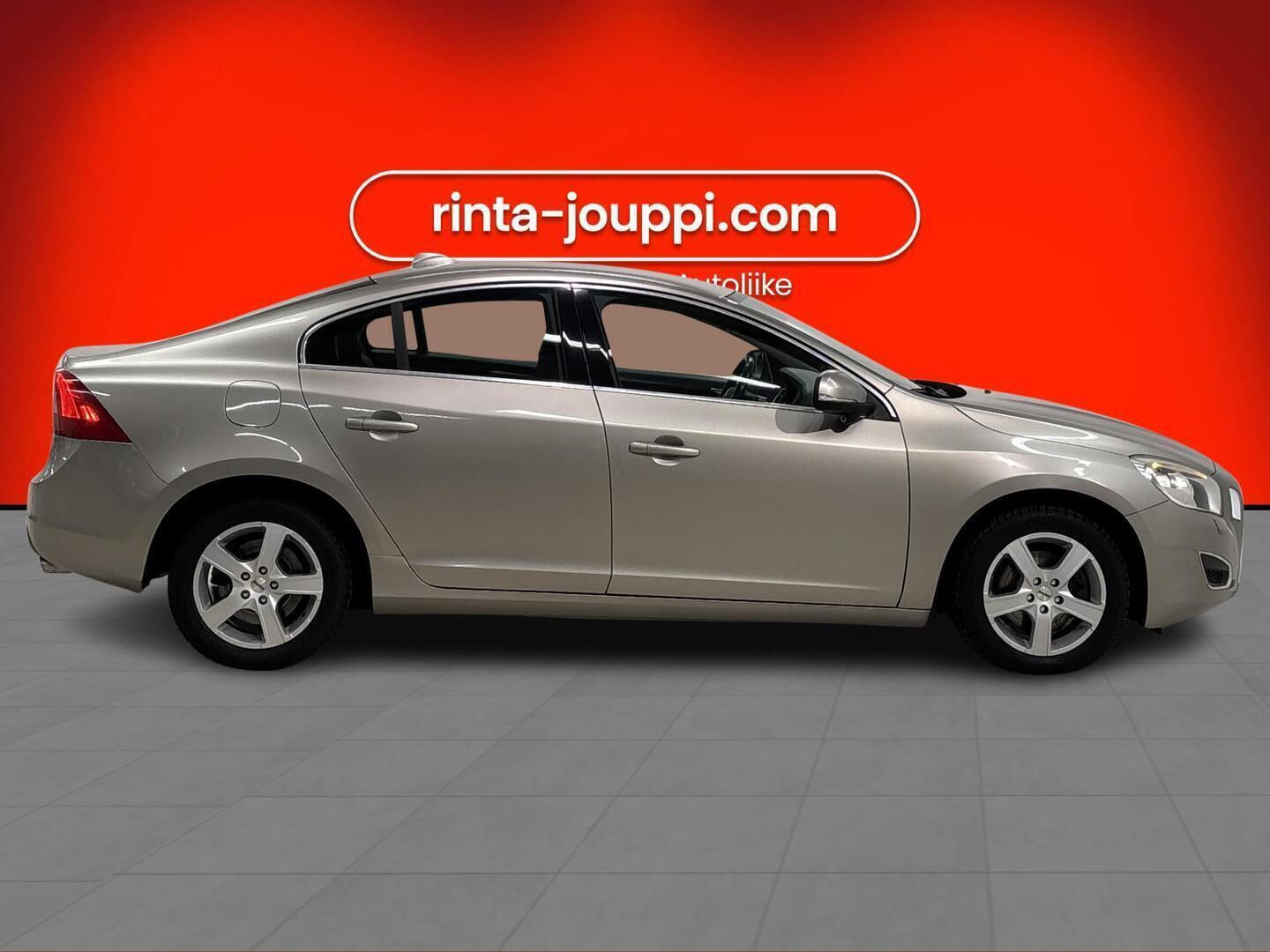 VOLVO S60 2012