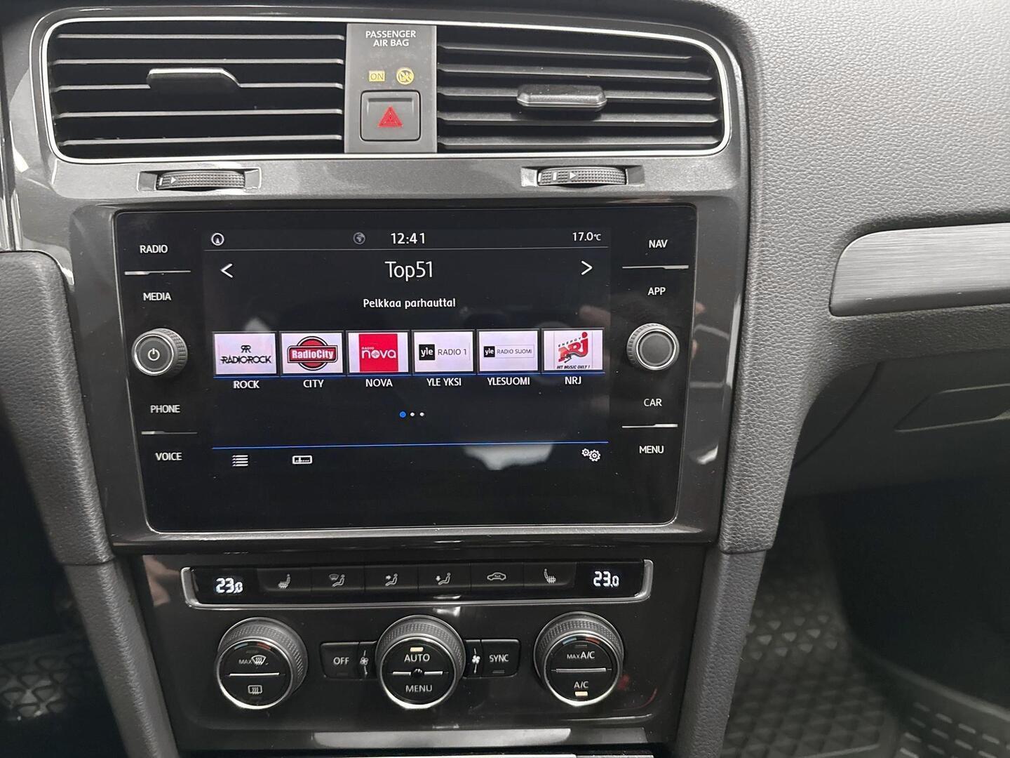 VOLKSWAGEN Golf 2018