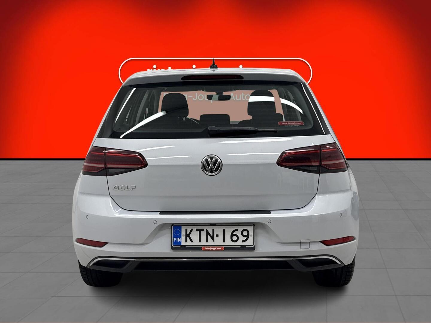 VOLKSWAGEN Golf 2018